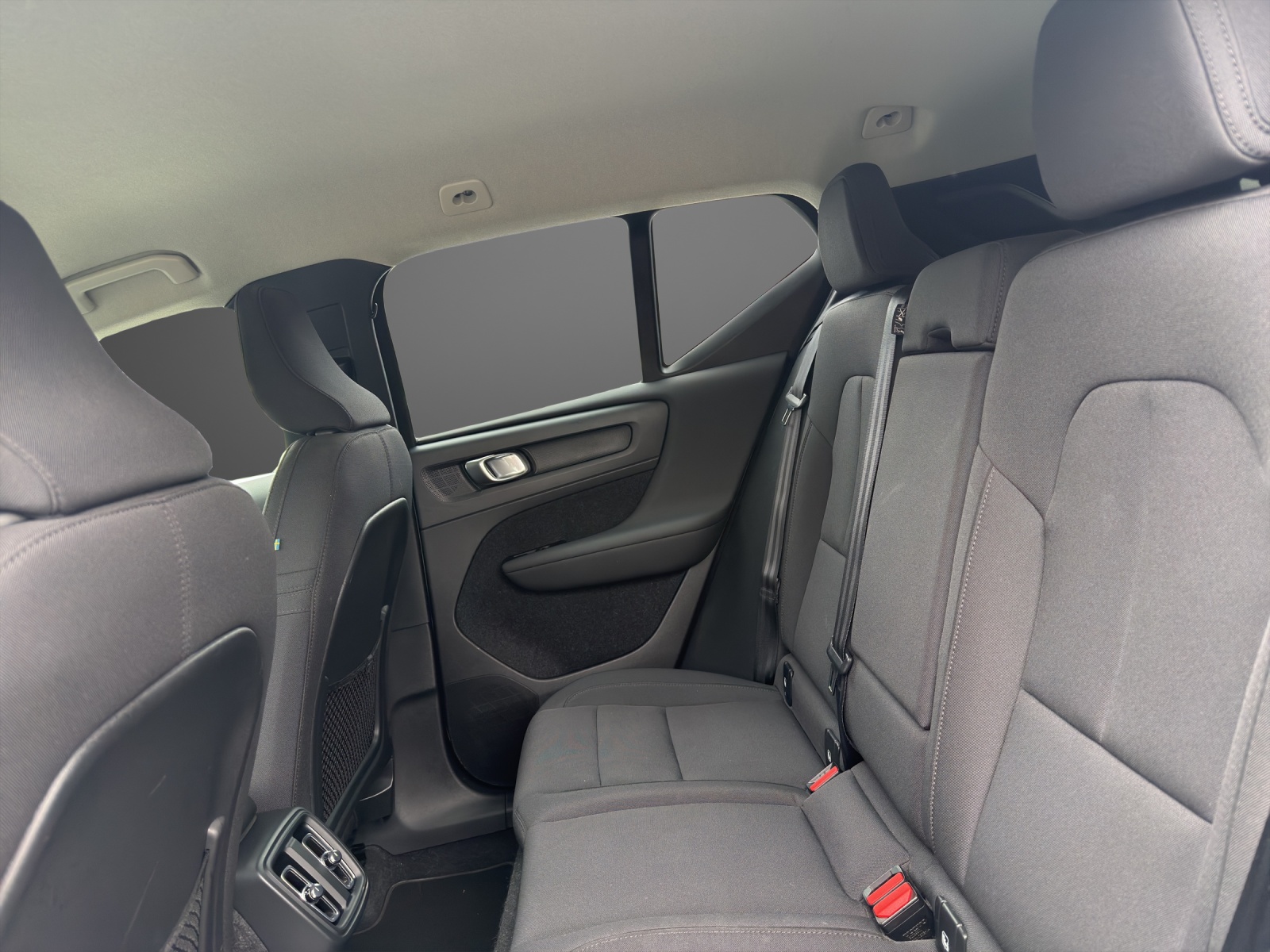 VOLVO XC40 1.5 T2 Momentum-image-11