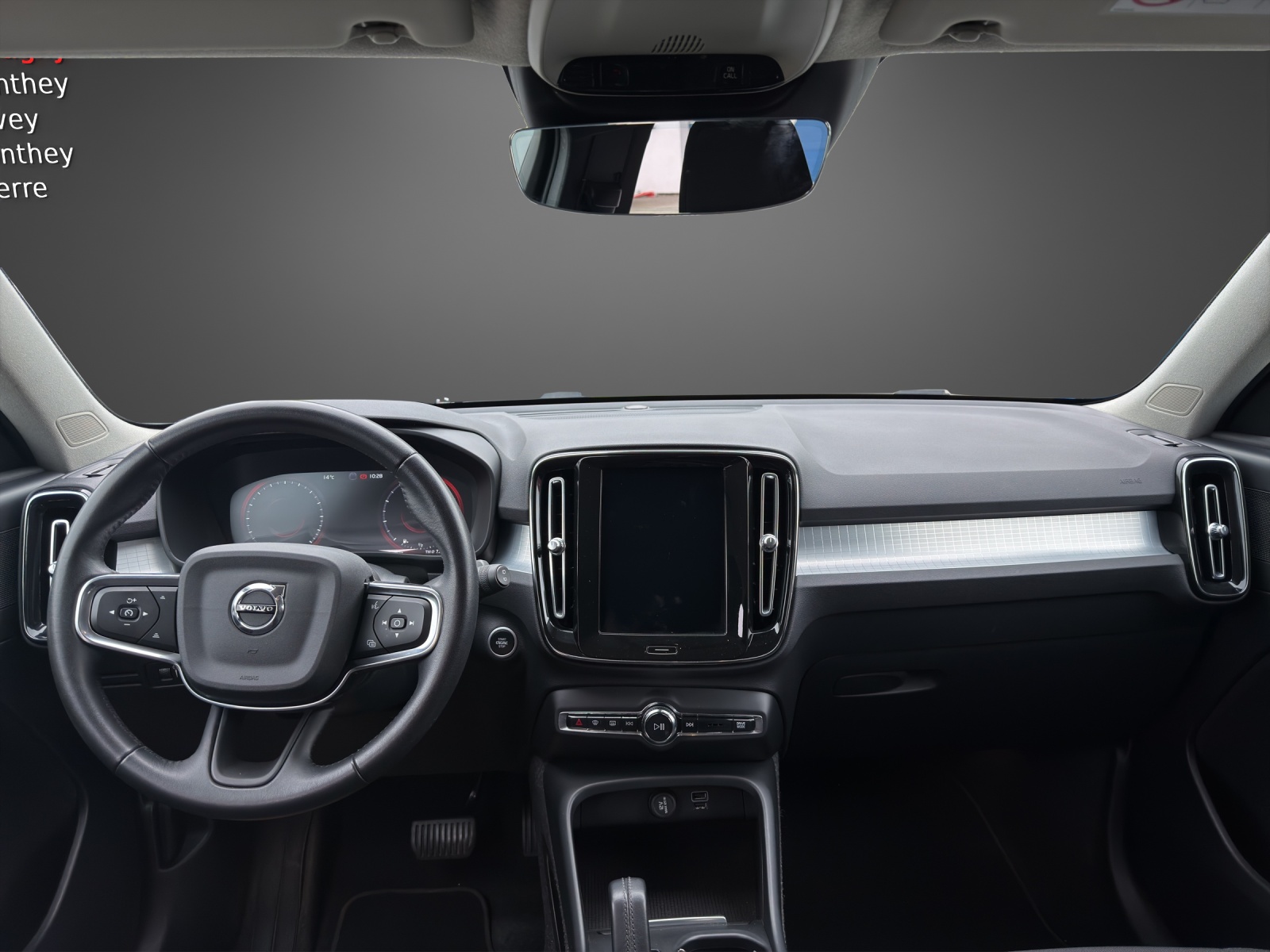 VOLVO XC40 1.5 T2 Momentum-image-10