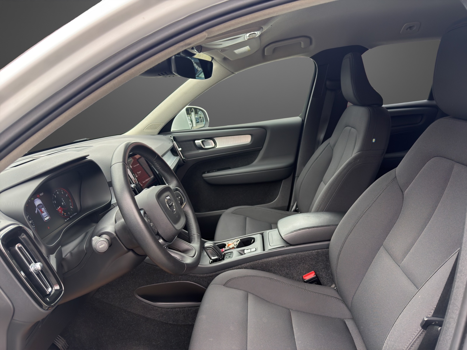 VOLVO XC40 1.5 T2 Momentum-image-7