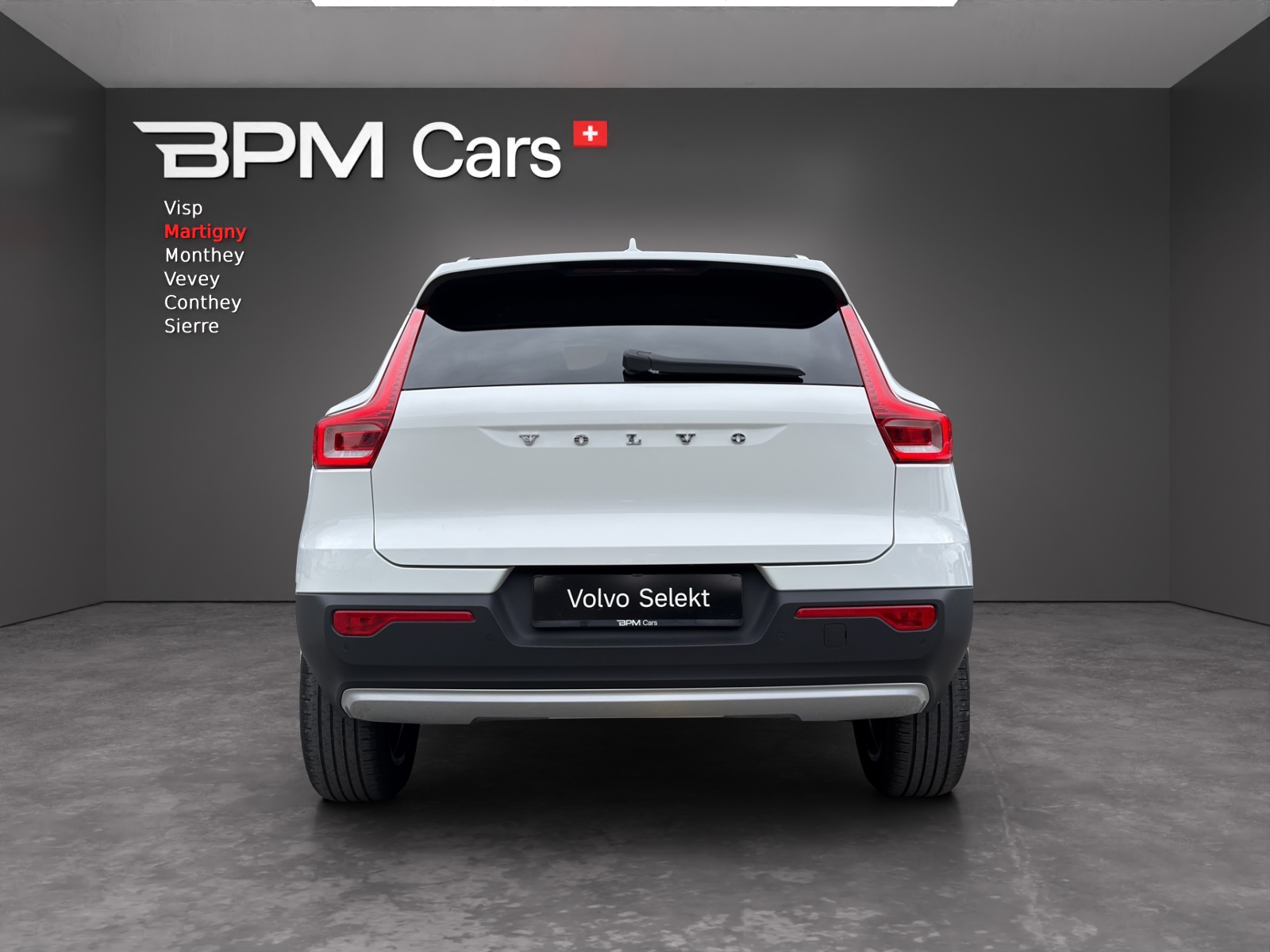 VOLVO XC40 1.5 T2 Momentum-image-3
