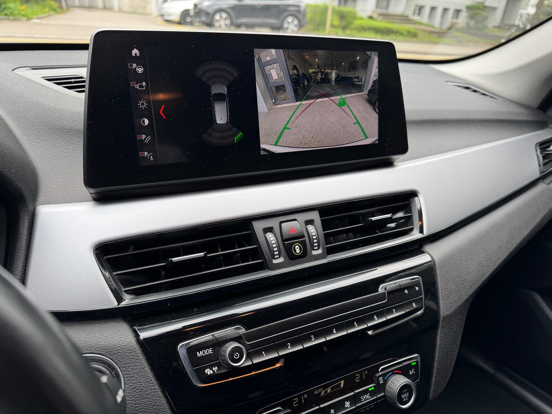 BMW X1 sDrive 18d Sport Line Steptronic-image-8