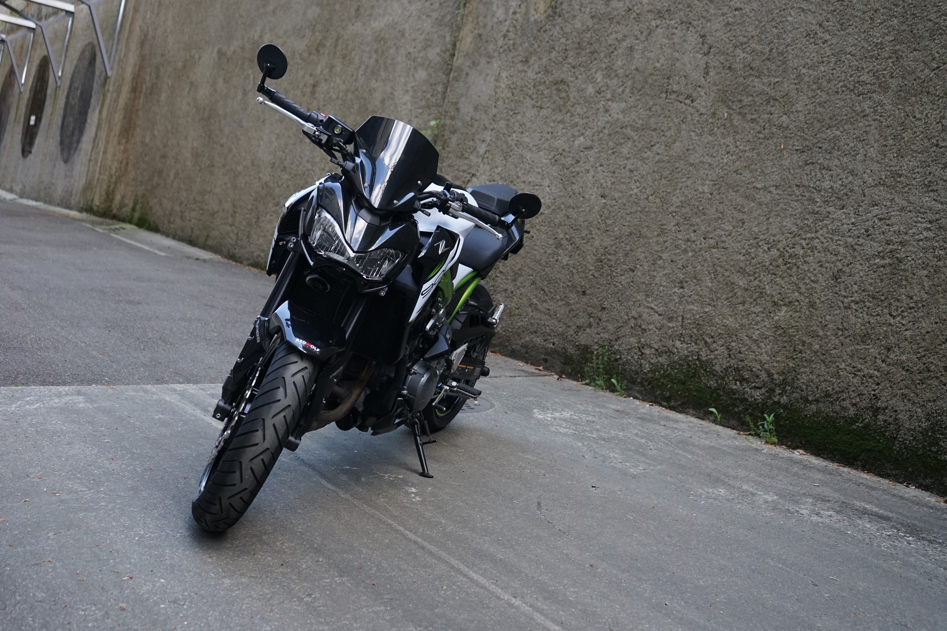 KAWASAKI Z 900-image-2