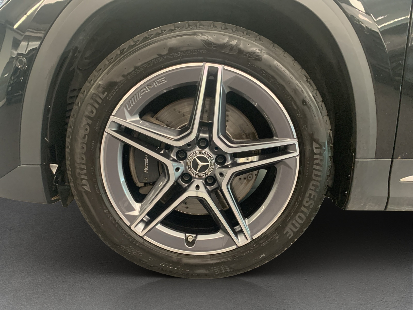MERCEDES-BENZ GLA 250 AMG Line 4Matic-image-11
