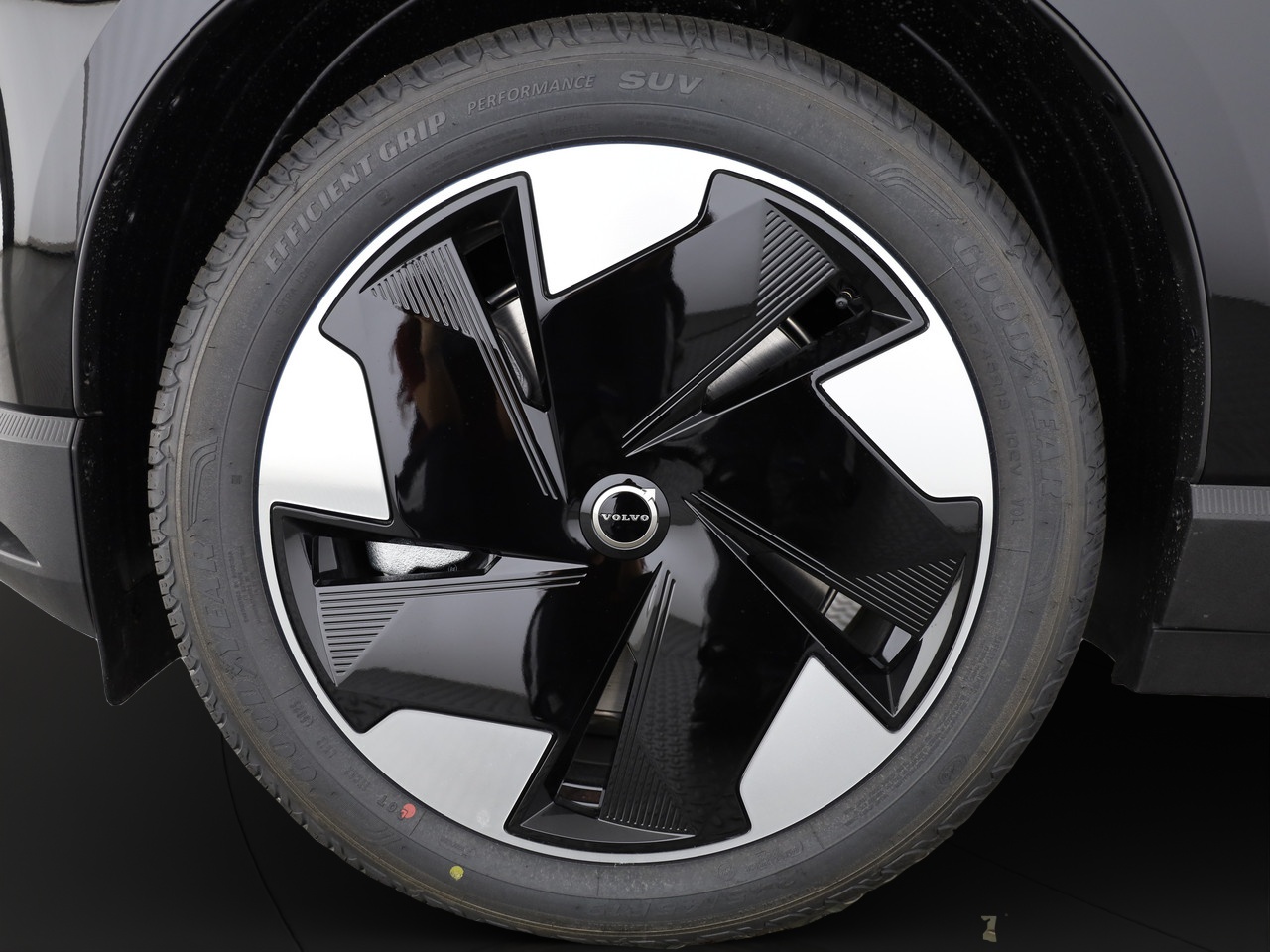VOLVO EX30 E60 Twin Plus Performance AWD-image-3