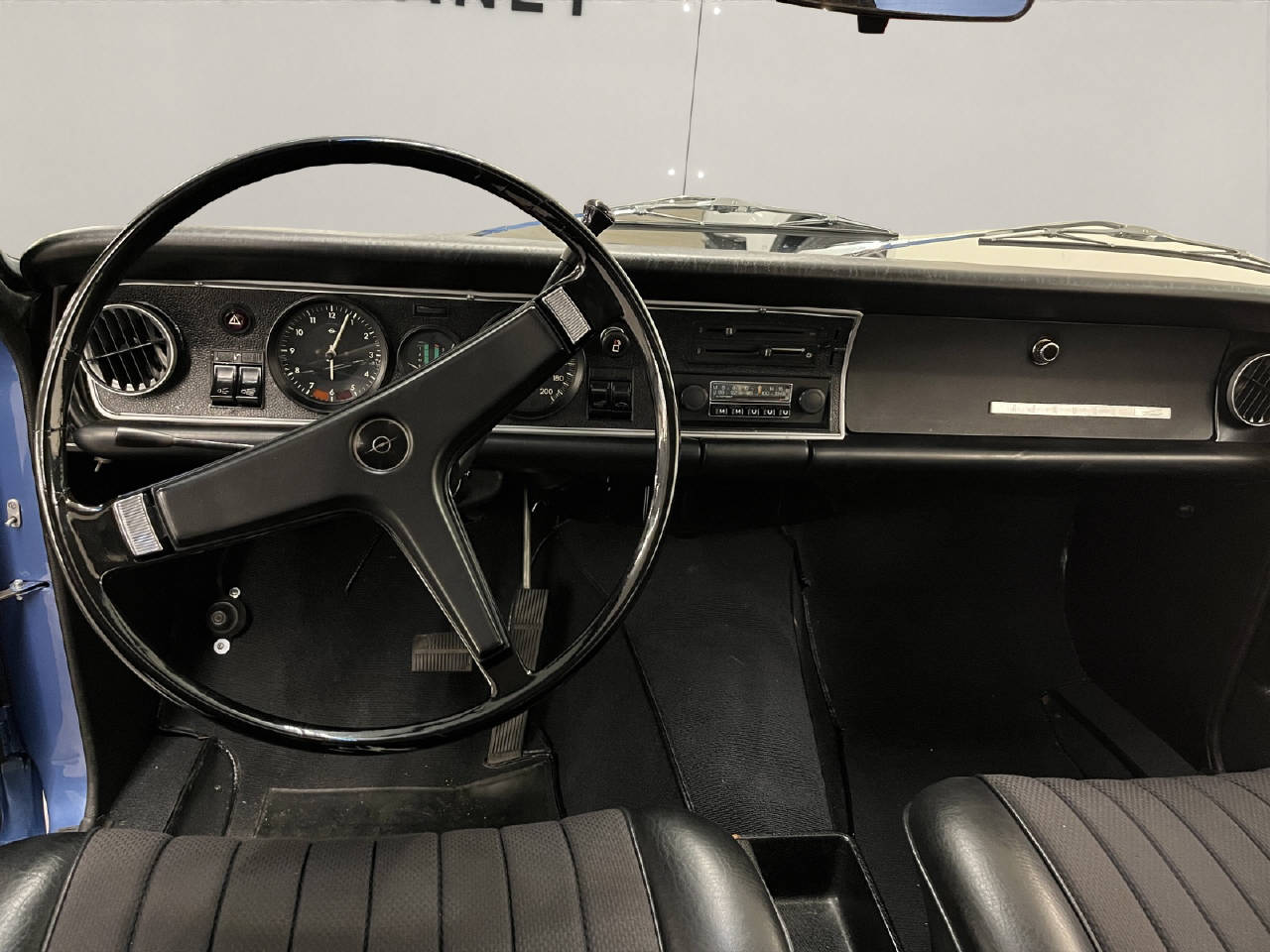 OPEL Rekord-image-5