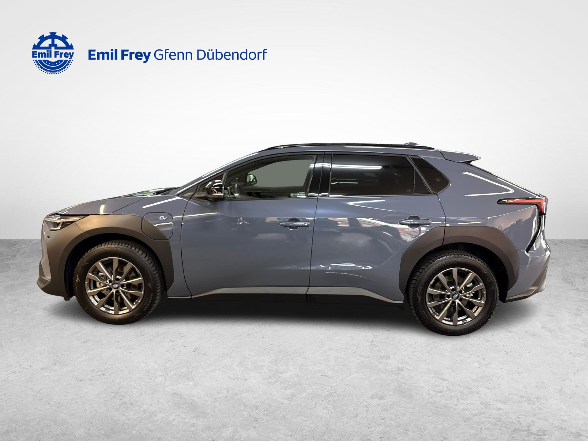 SUBARU Solterra eV Luxury AWD-showroom-element-1