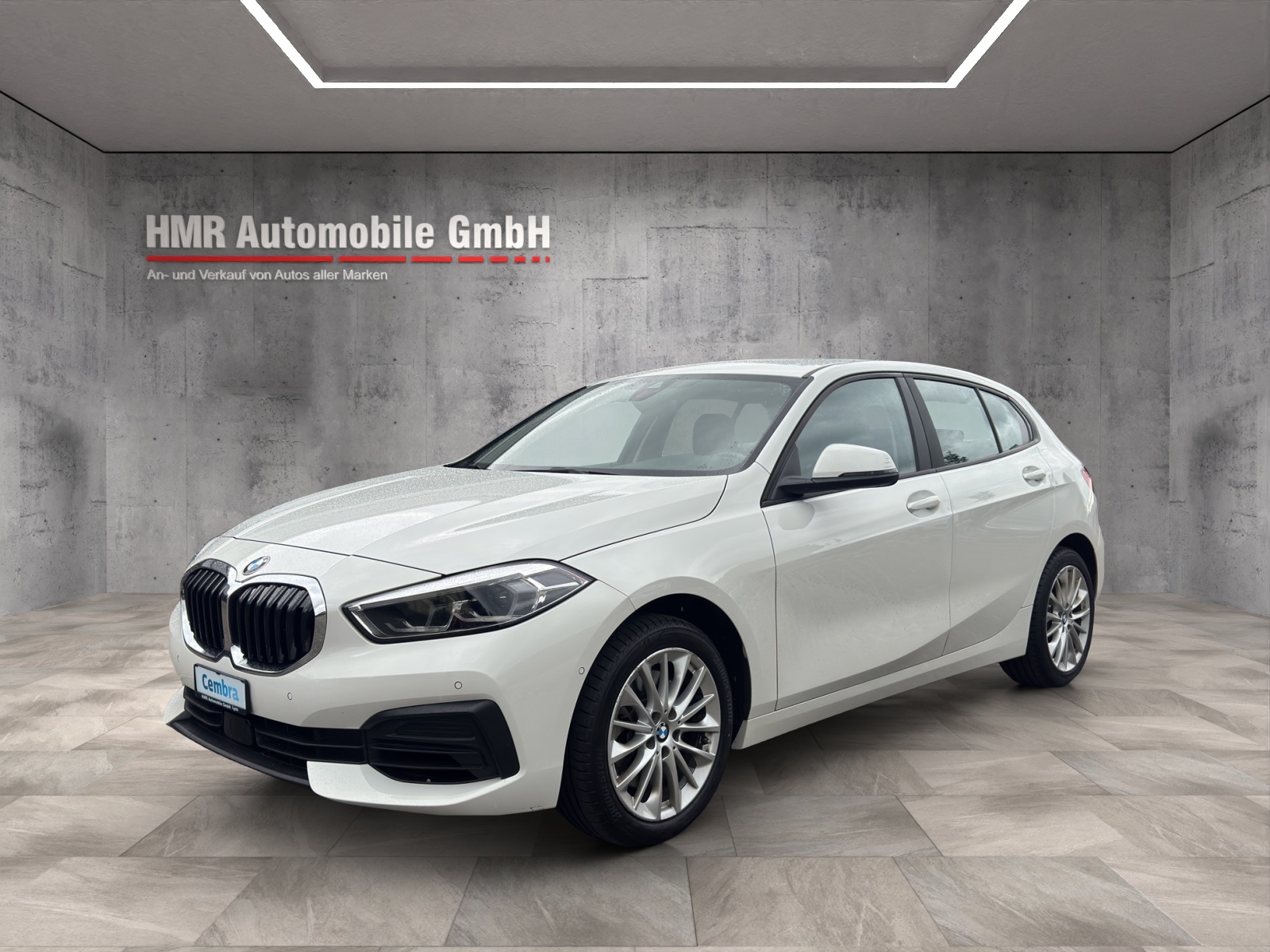 BMW 120i Steptronic-showroom-element-2