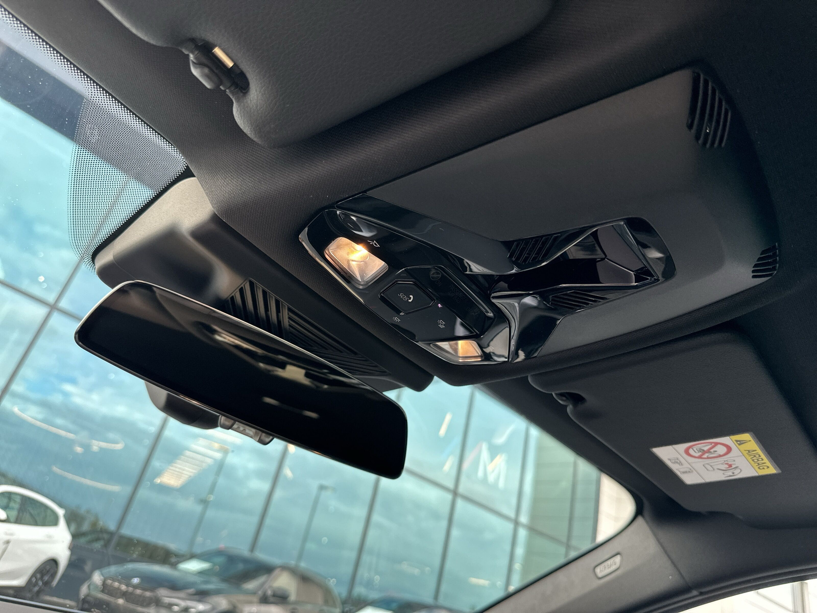 BMW 120 M Sport Steptronic-image-15