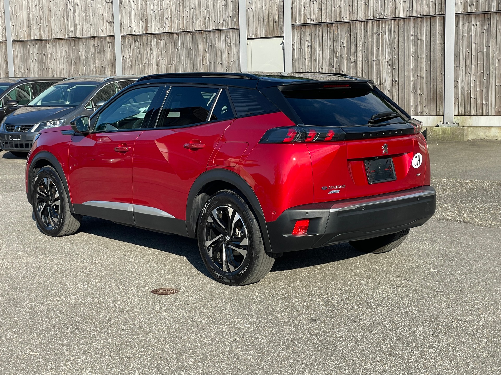 PEUGEOT 2008 e GT Pack-showroom-element-3