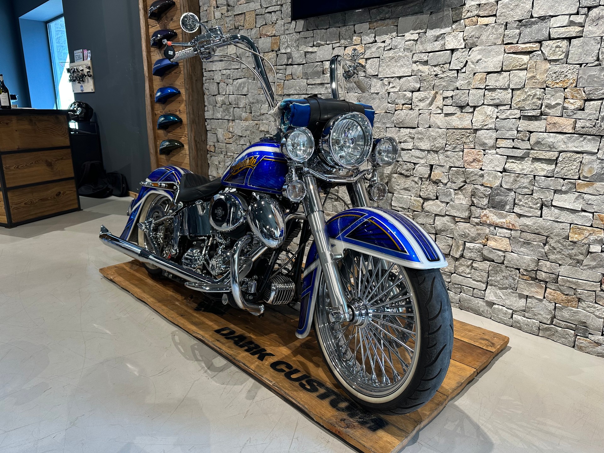 HARLEY-DAVIDSON FLSTCI Softail Classic-showroom-element-1