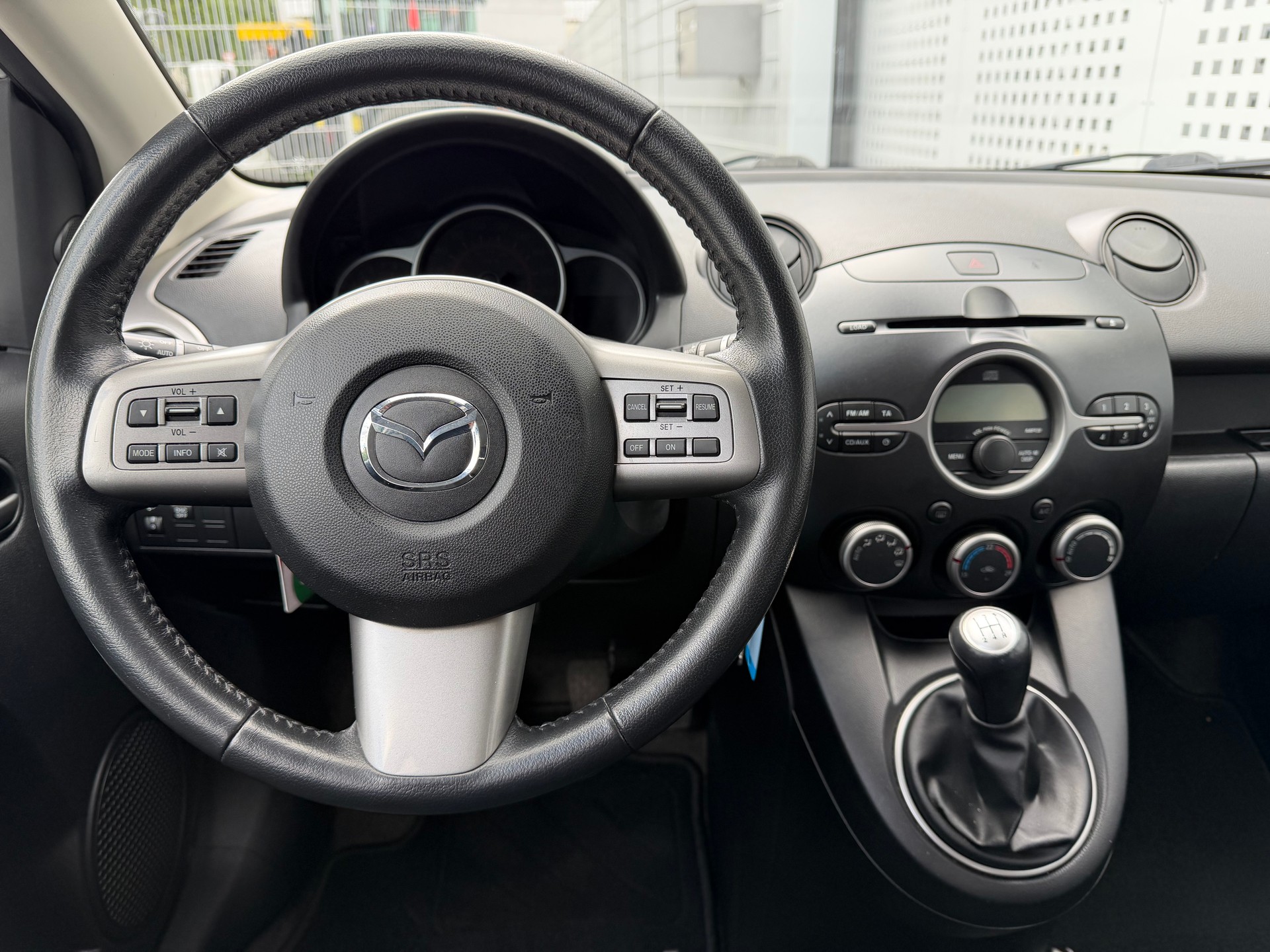 MAZDA 2 1.5i 16V Sport-image-15