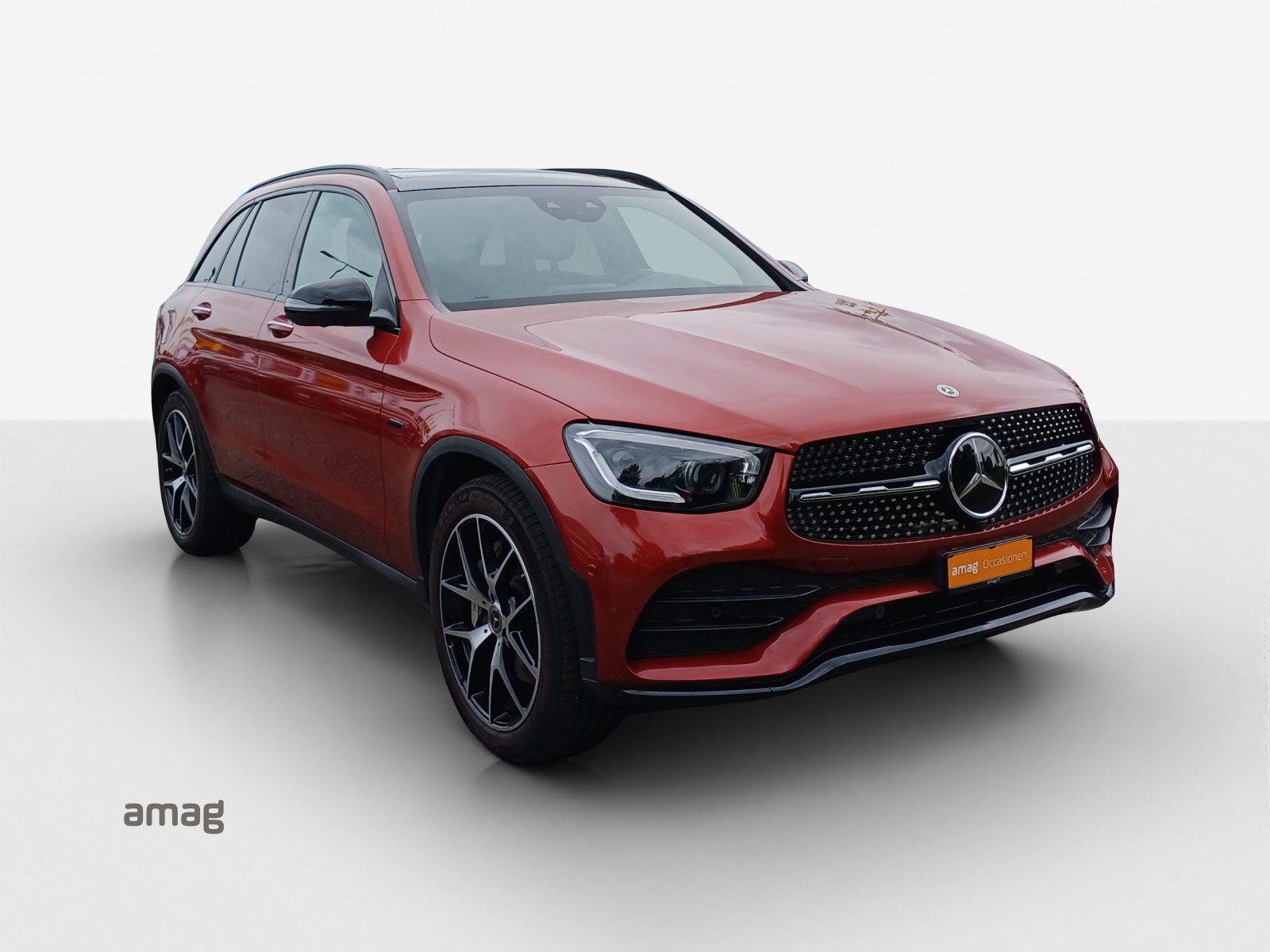 MERCEDES-BENZ GLC 300 e AMG Line 4Matic 9G-Tronic-image-5