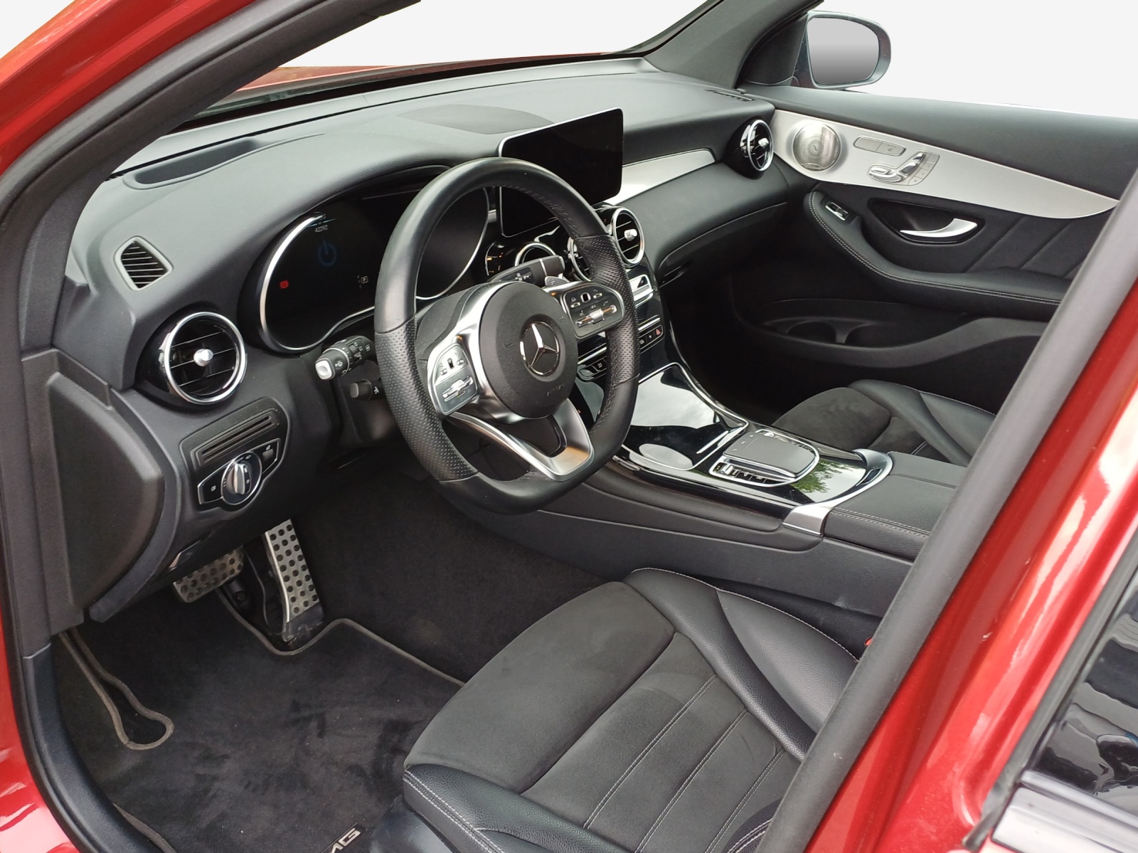 MERCEDES-BENZ GLC 300 e AMG Line 4Matic 9G-Tronic-image-7