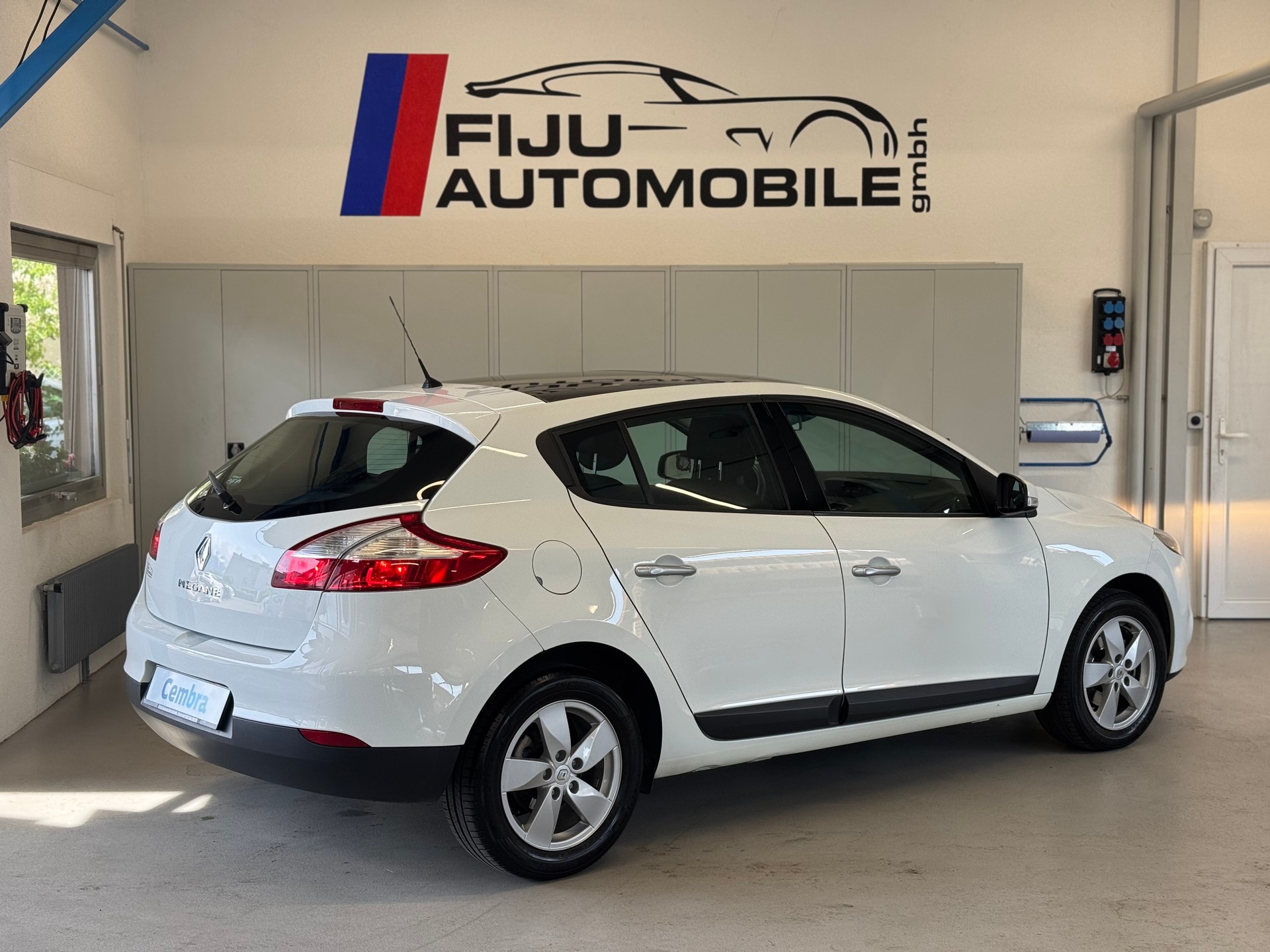 RENAULT Mégane 1.6 16V Dynamique-image-3