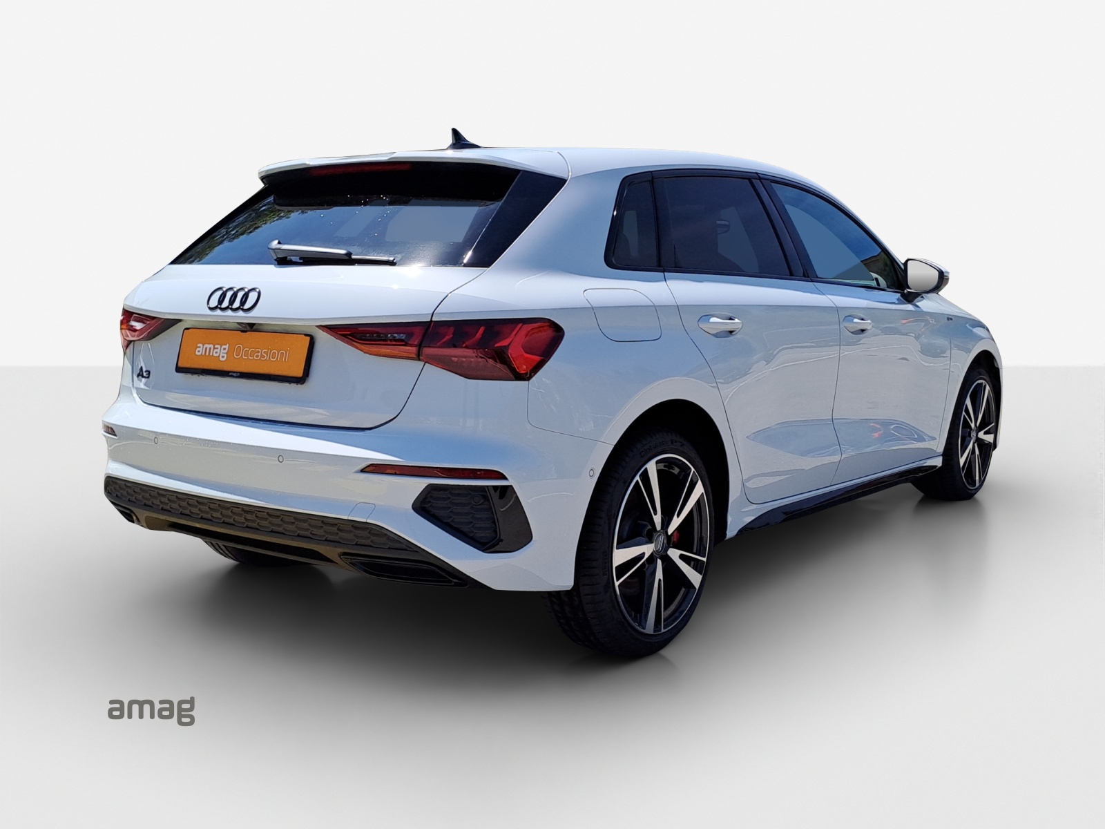 AUDI A3 Sportback 45 TFSI e S line S-tronic-image-4