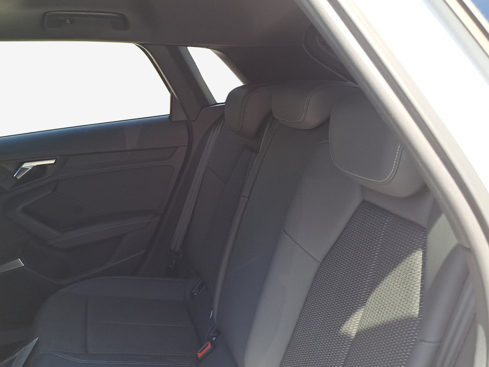 AUDI A3 Sportback 45 TFSI e S line S-tronic-image-7
