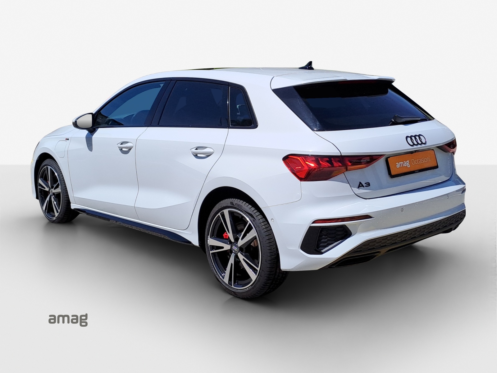AUDI A3 Sportback 45 TFSI e S line S-tronic-showroom-element-2