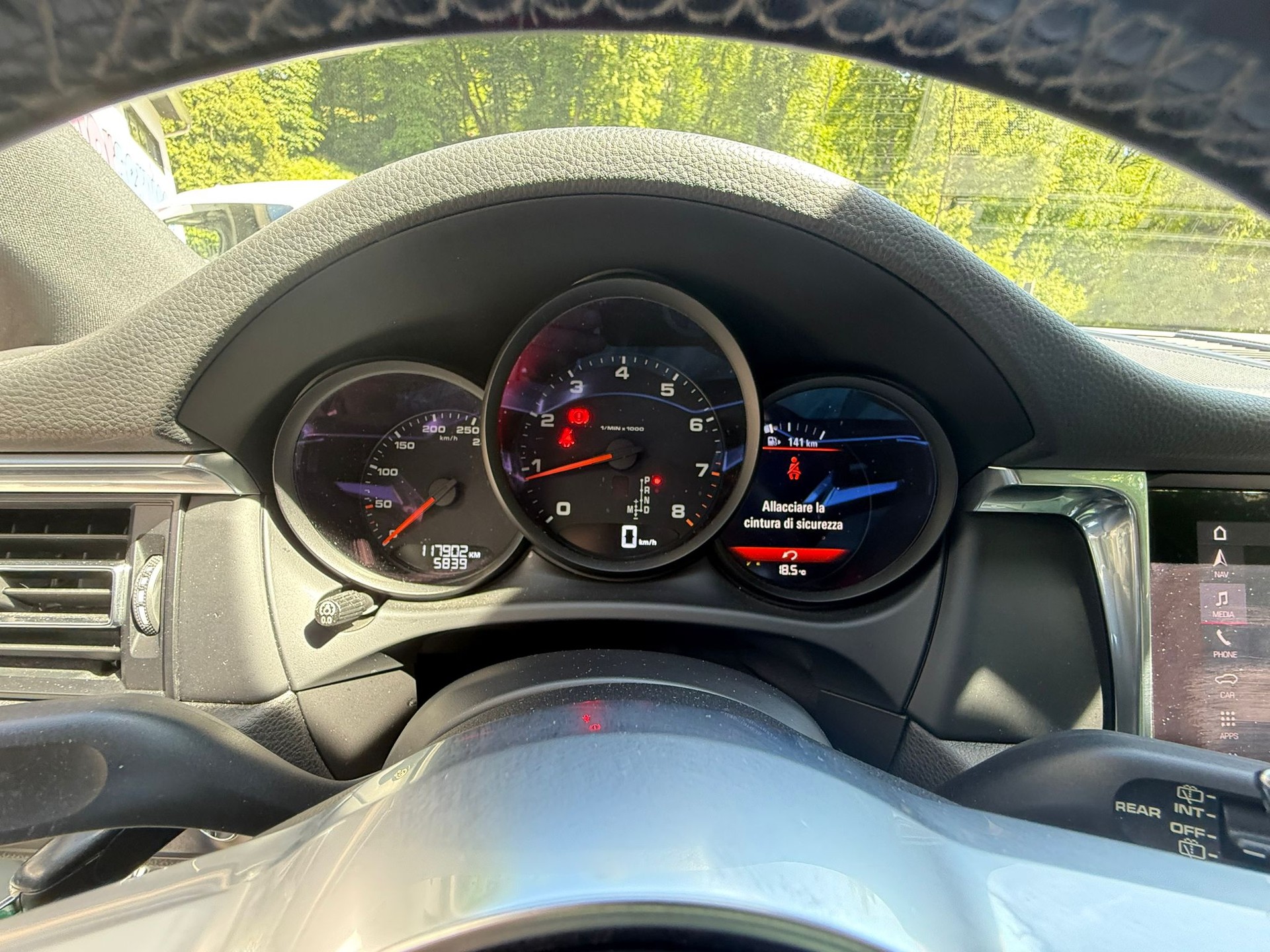 PORSCHE Macan PDK-image-9