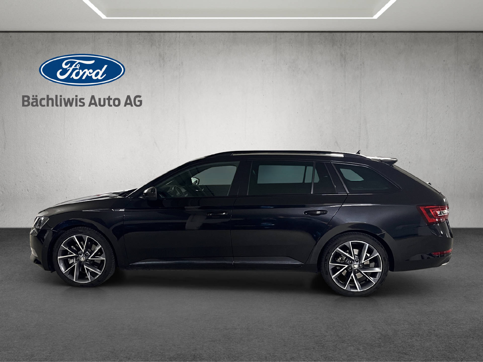 SKODA Superb Combi 2.0 TSI 280 SportLine+ 4x4 DSG-showroom-element-1