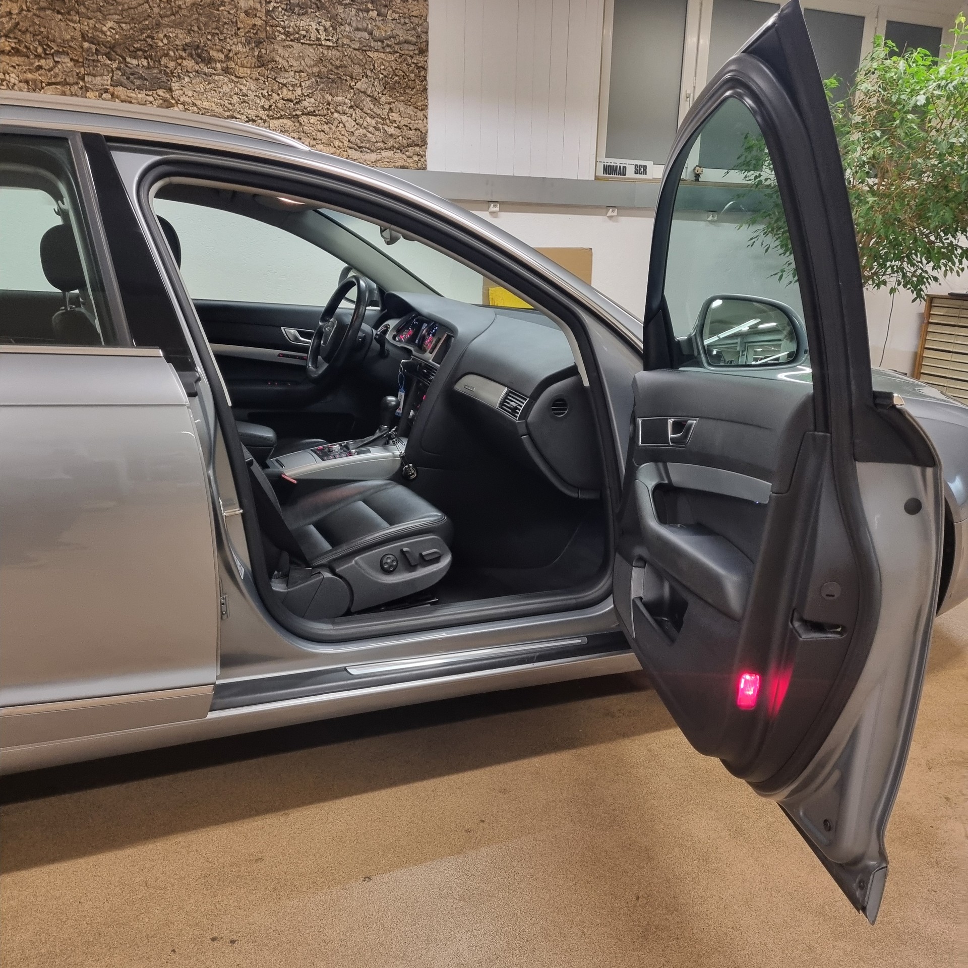 AUDI A6 Avant 3.0 V6 TDI quattro tiptronic-image-8