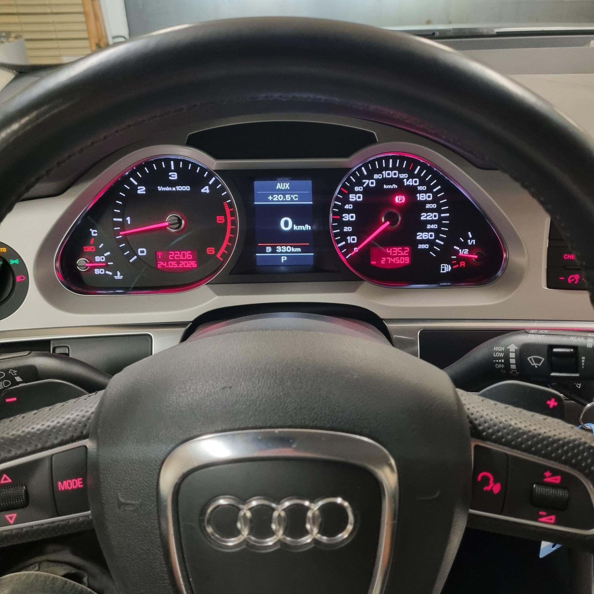 AUDI A6 Avant 3.0 V6 TDI quattro tiptronic-image-12