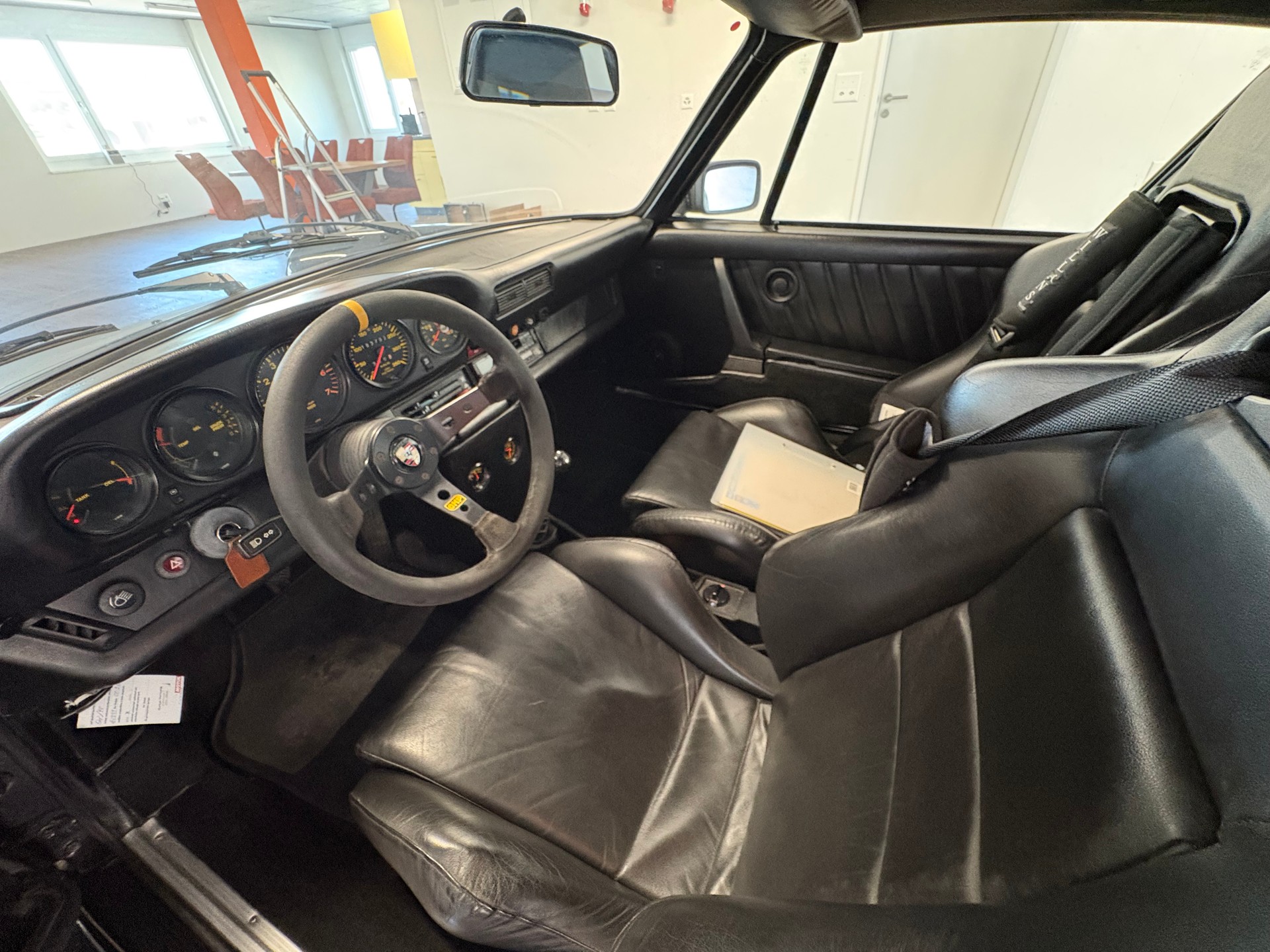PORSCHE 911 Turbo-image-10