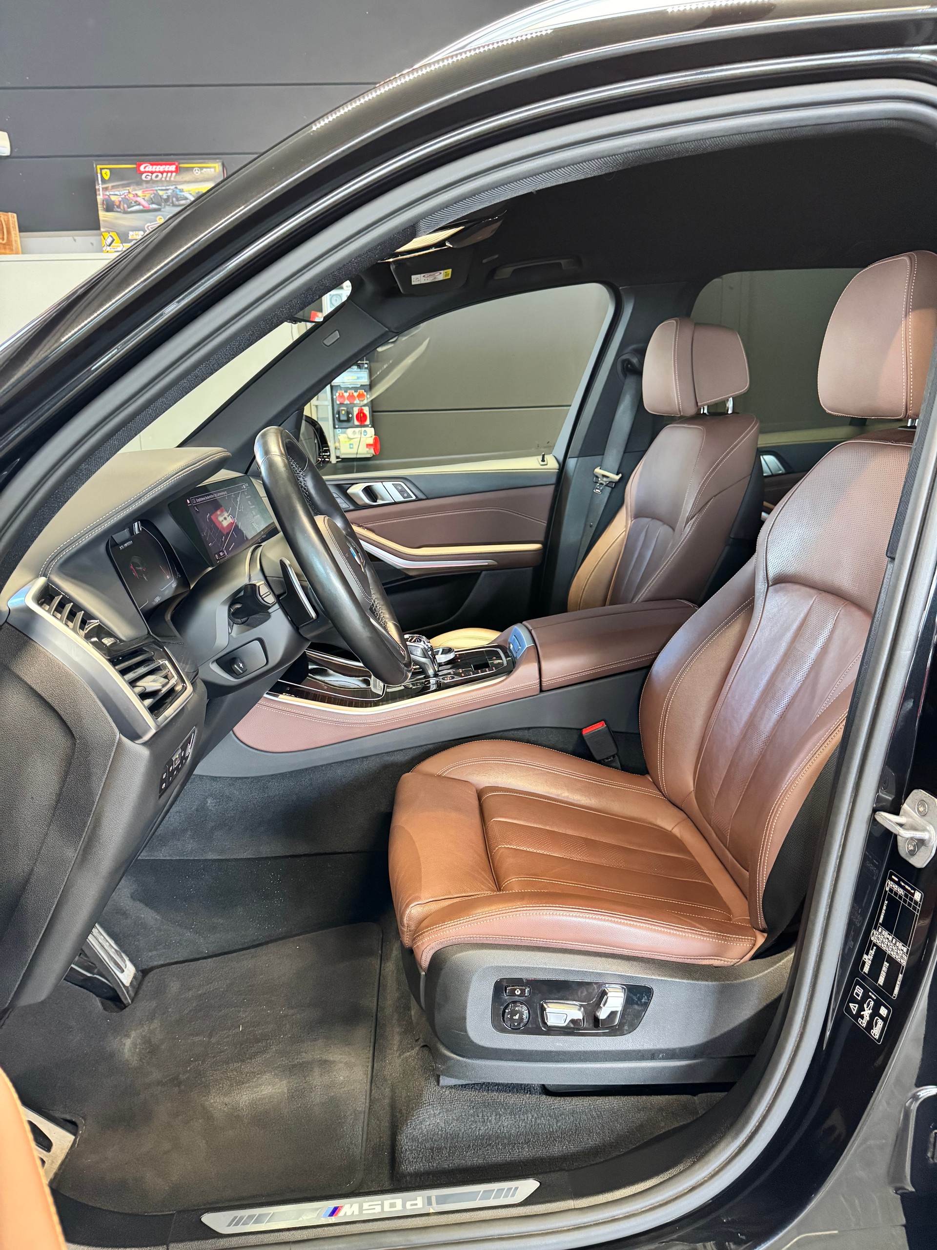 BMW X5 xDrive M50d Steptronic *INDIVIDUAL*-image-11