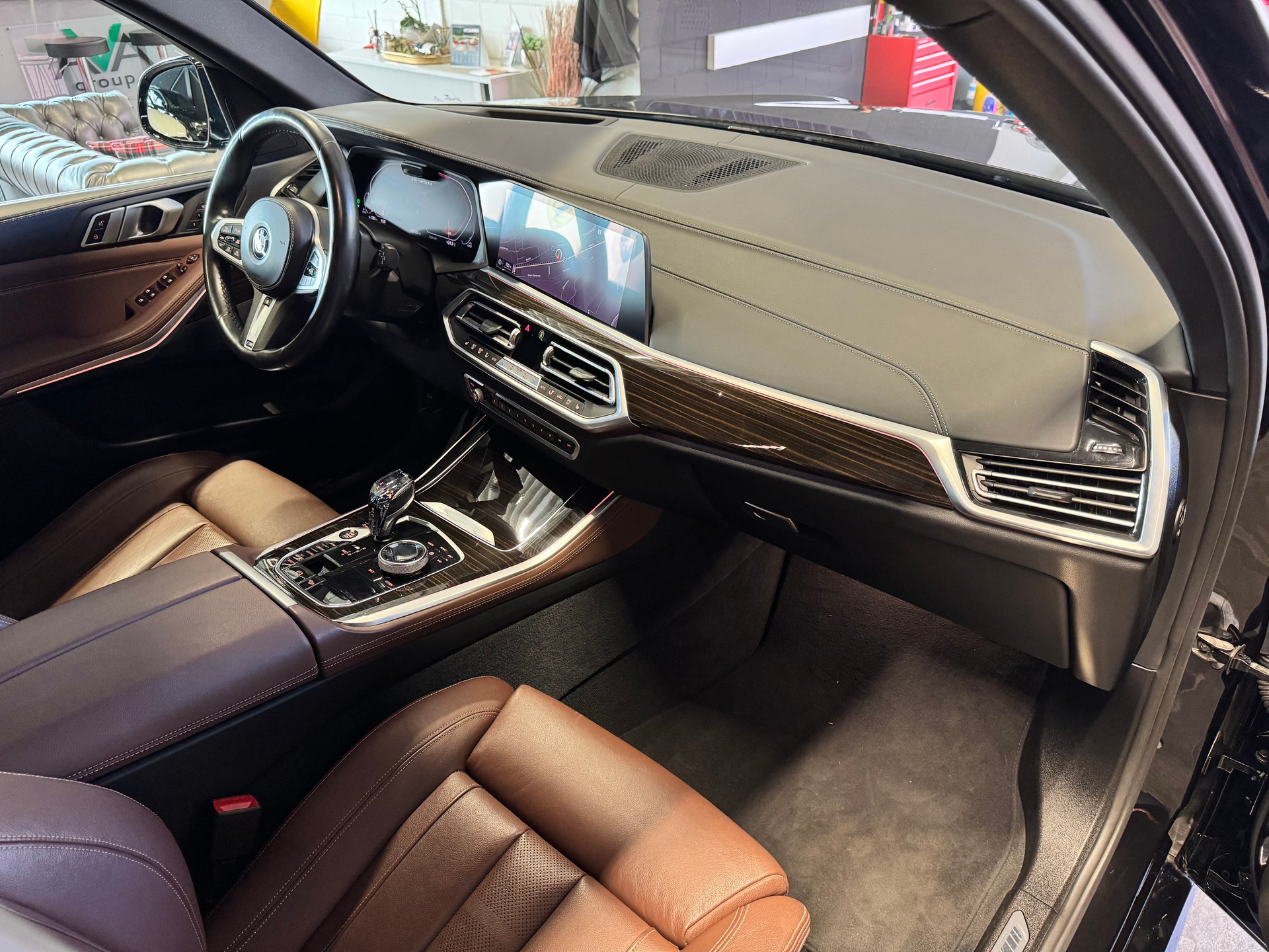 BMW X5 xDrive M50d Steptronic *INDIVIDUAL*-image-8