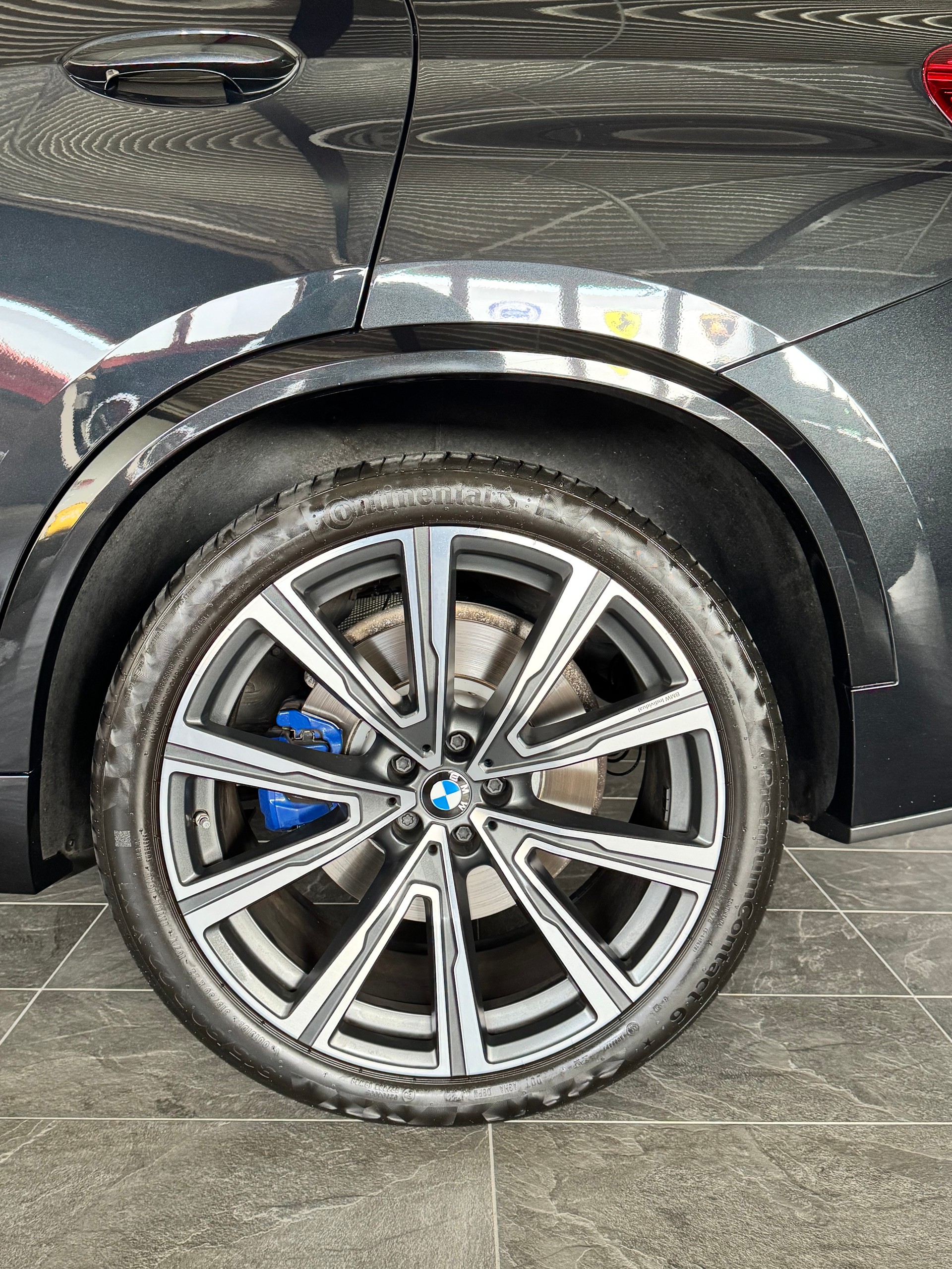 BMW X5 xDrive M50d Steptronic *INDIVIDUAL*-image-7