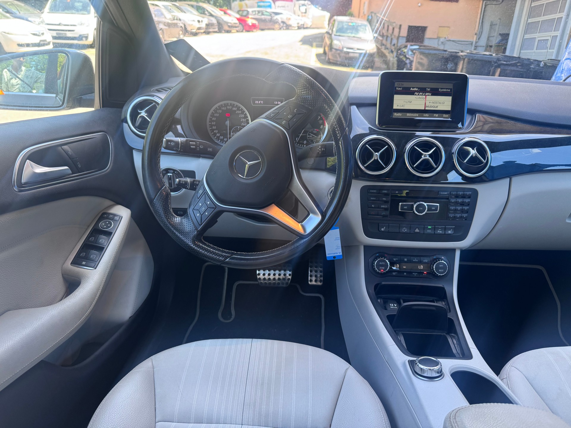 MERCEDES-BENZ B 250 7G-DCT-image-1