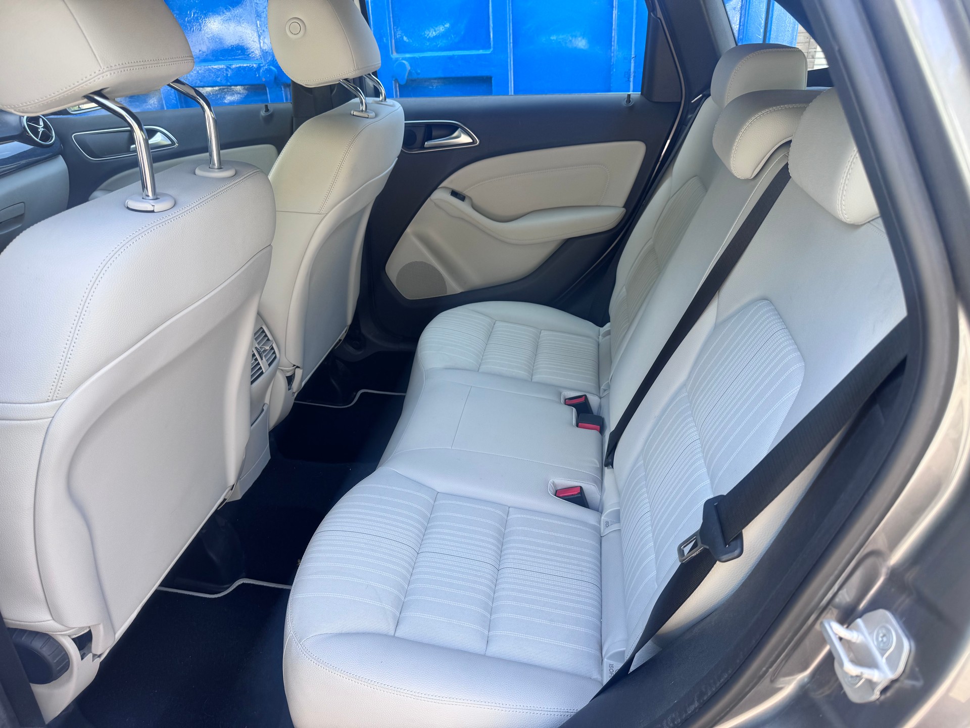 MERCEDES-BENZ B 250 7G-DCT-image-4