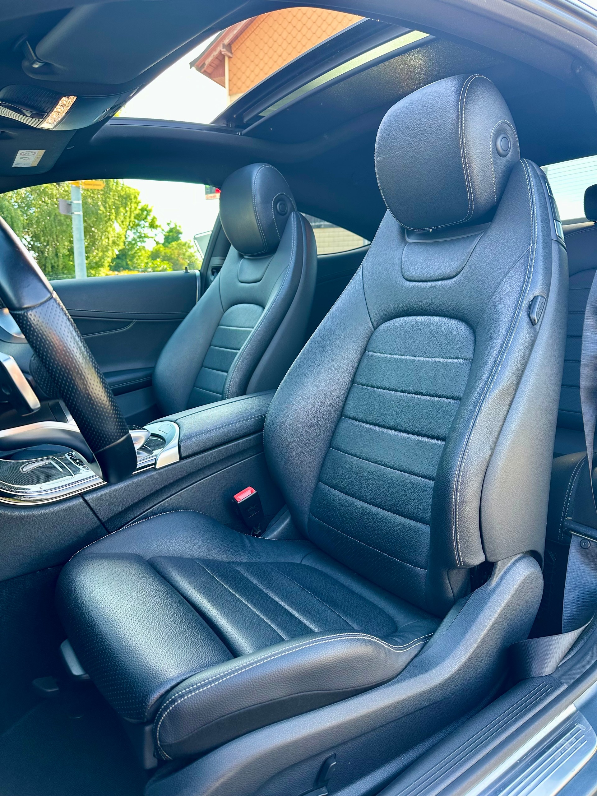 MERCEDES-BENZ C 300 Coupé AMG Line 9G-tronic-image-13