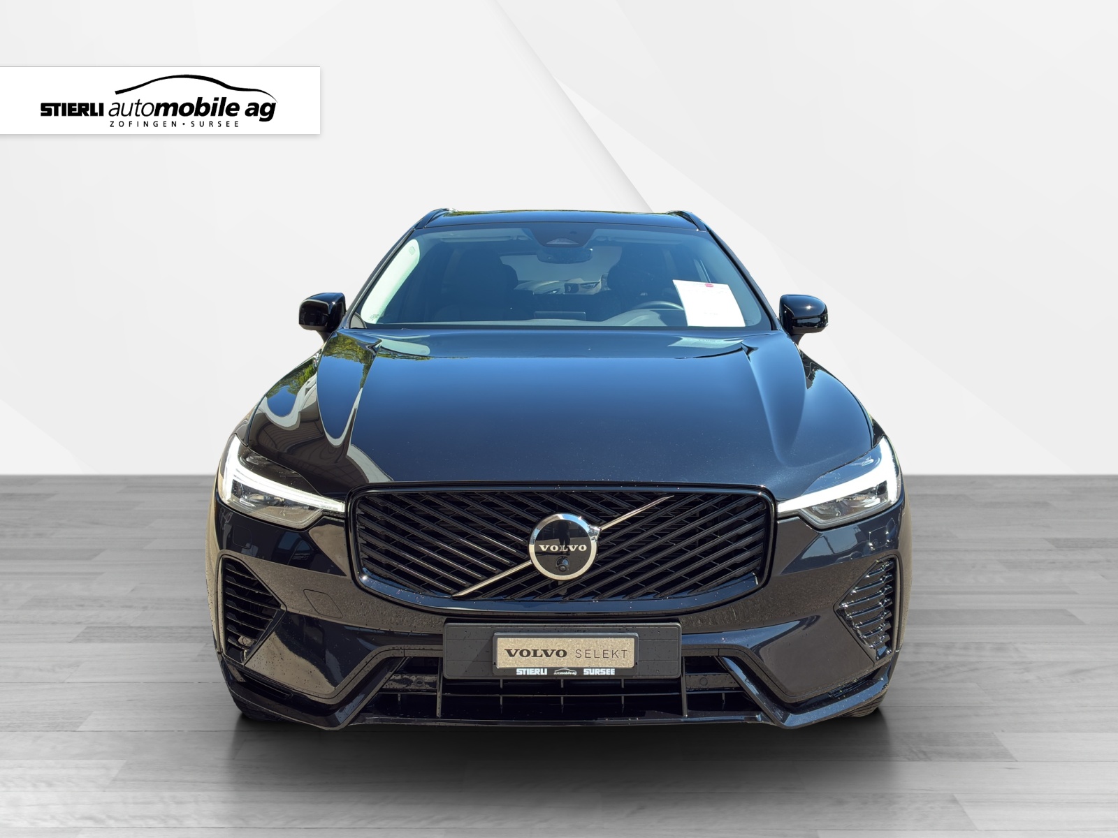 VOLVO XC60 2.0 T8 TE Plus Dark eAWD-showroom-element-1