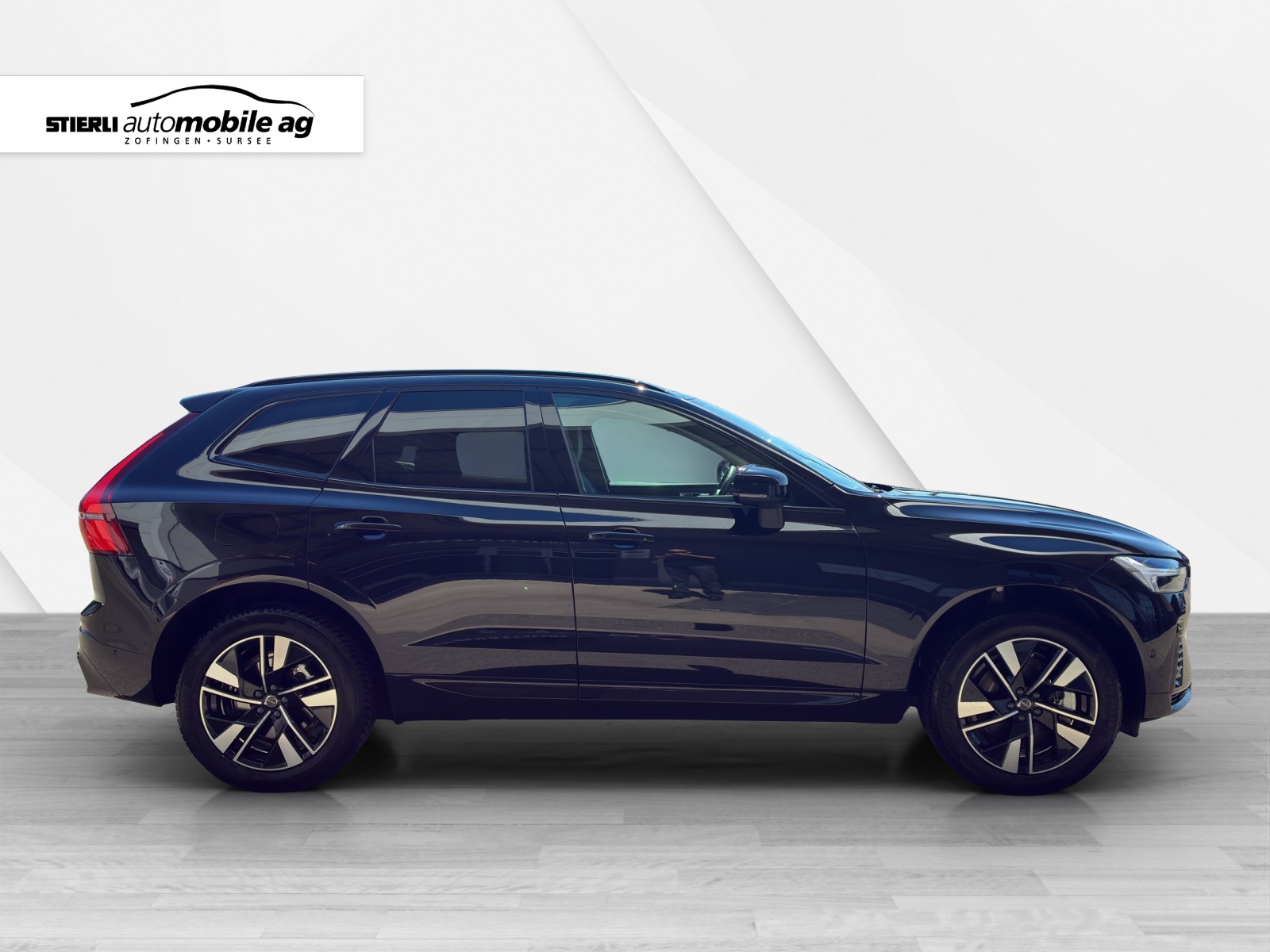 VOLVO XC60 2.0 T8 TE Plus Dark eAWD-showroom-element-3