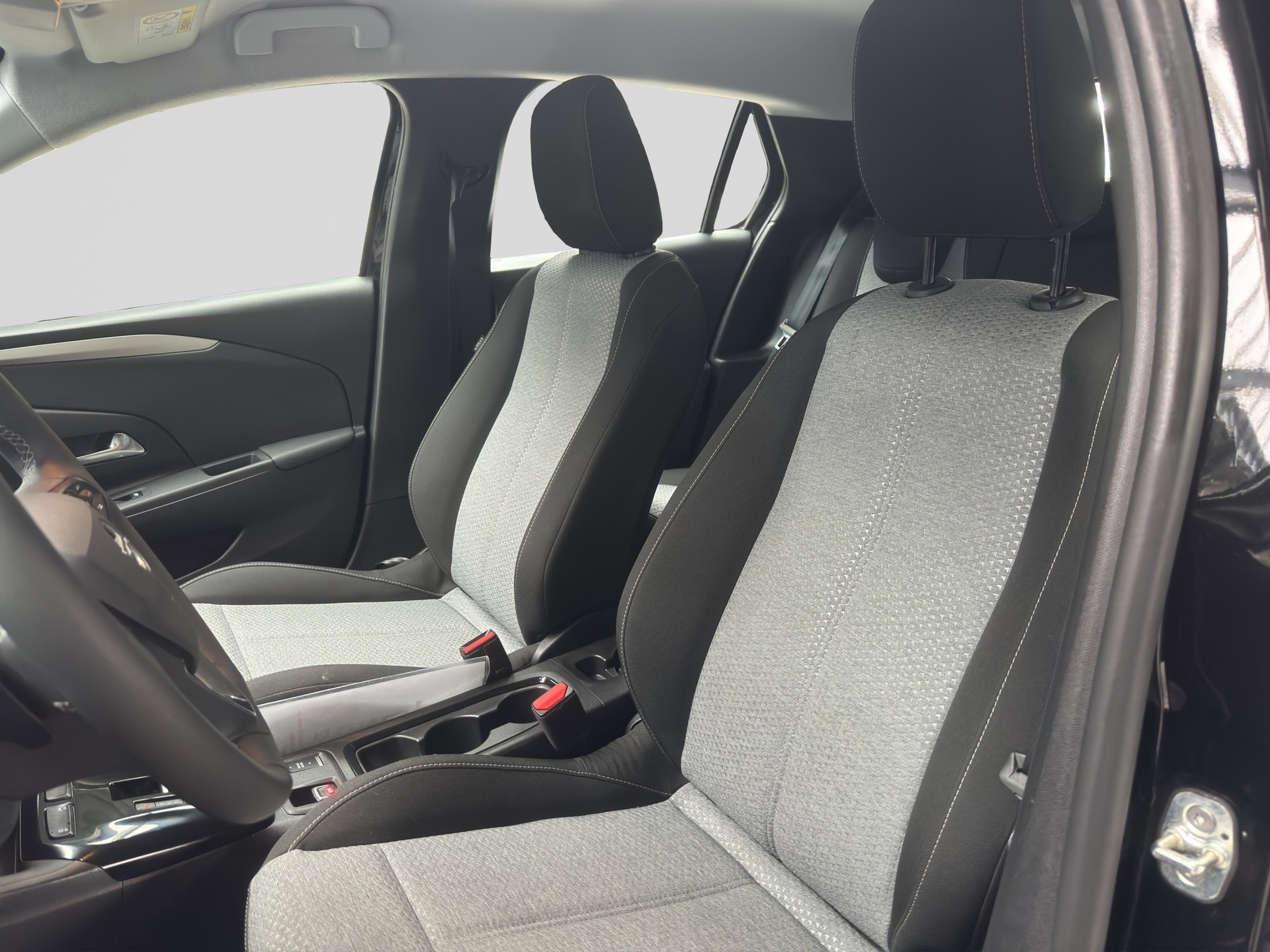 OPEL Corsa 1.2 TP Edition-image-5