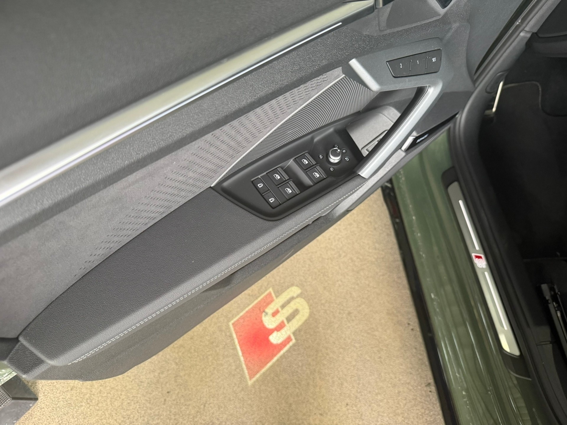 AUDI S3 Limousine TFSI quattro S-tronic, Distriktgrün Metallic-image-11