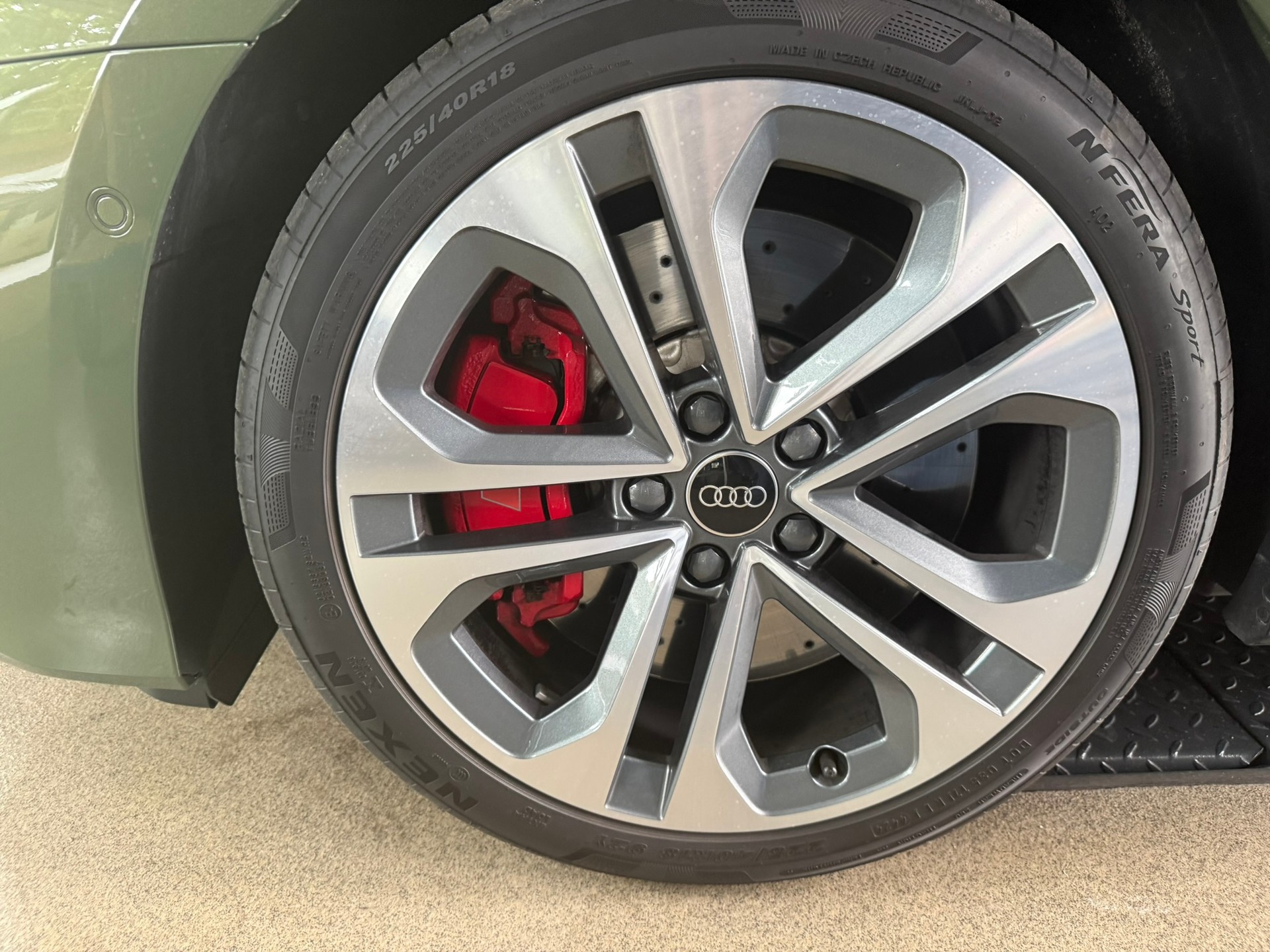 AUDI S3 Limousine TFSI quattro S-tronic, Distriktgrün Metallic-image-27