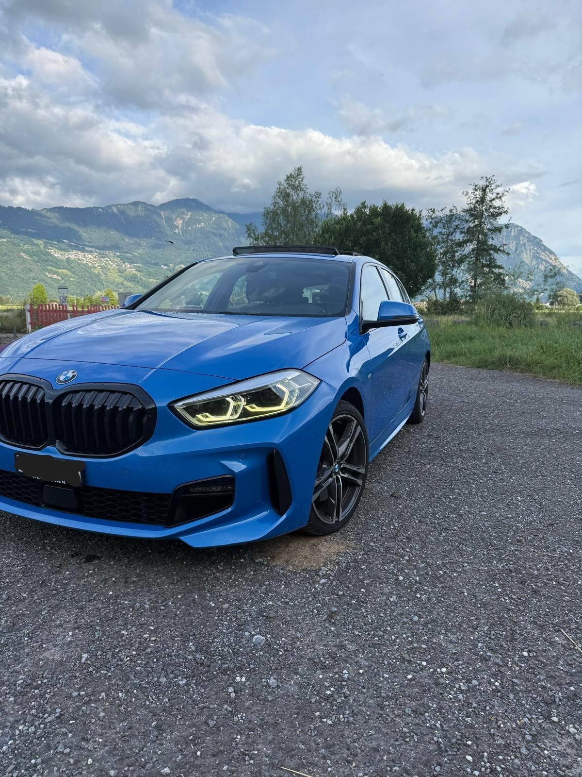 BMW 120d xDrive-image-0