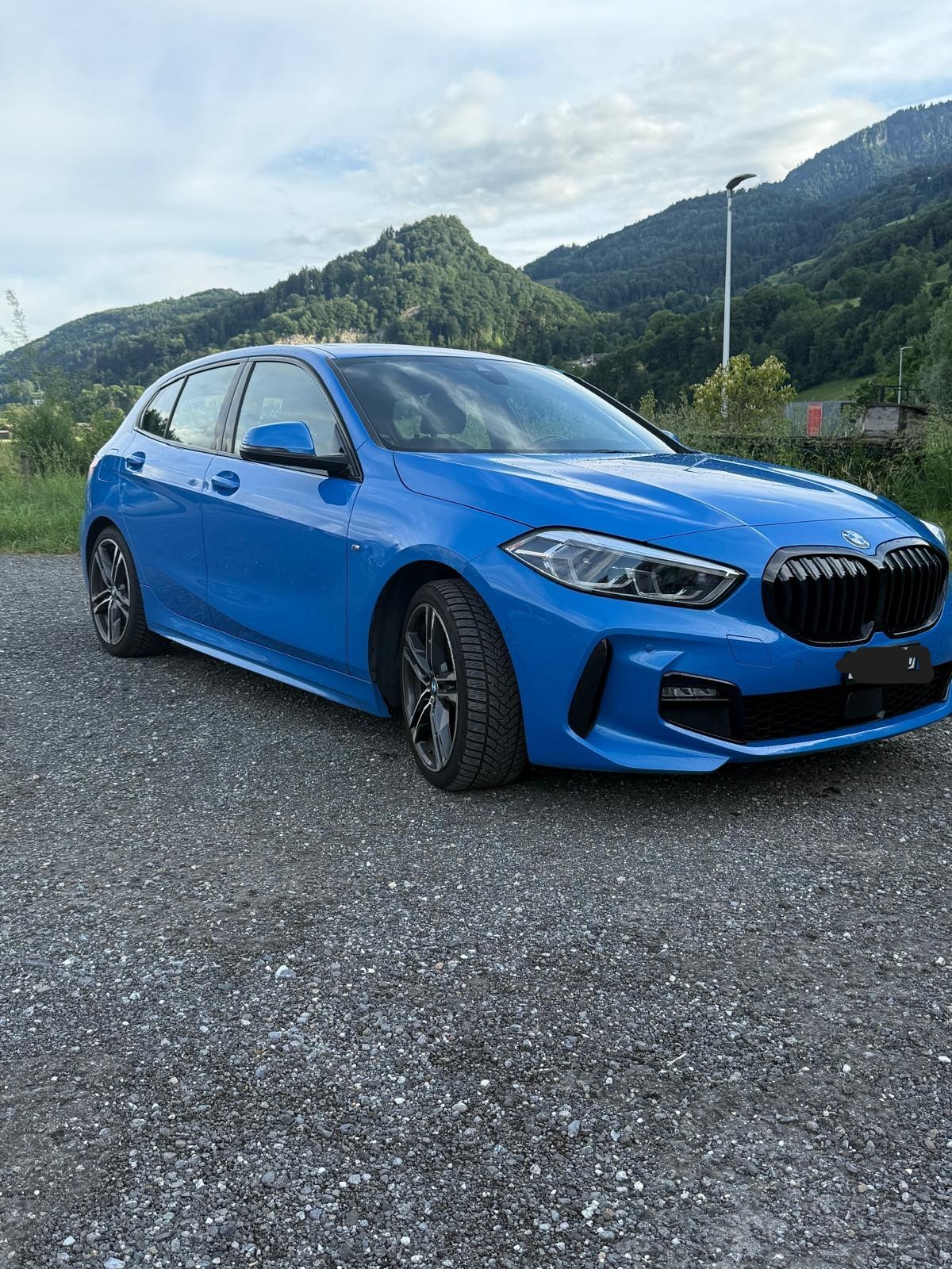 BMW 120d xDrive-image-1