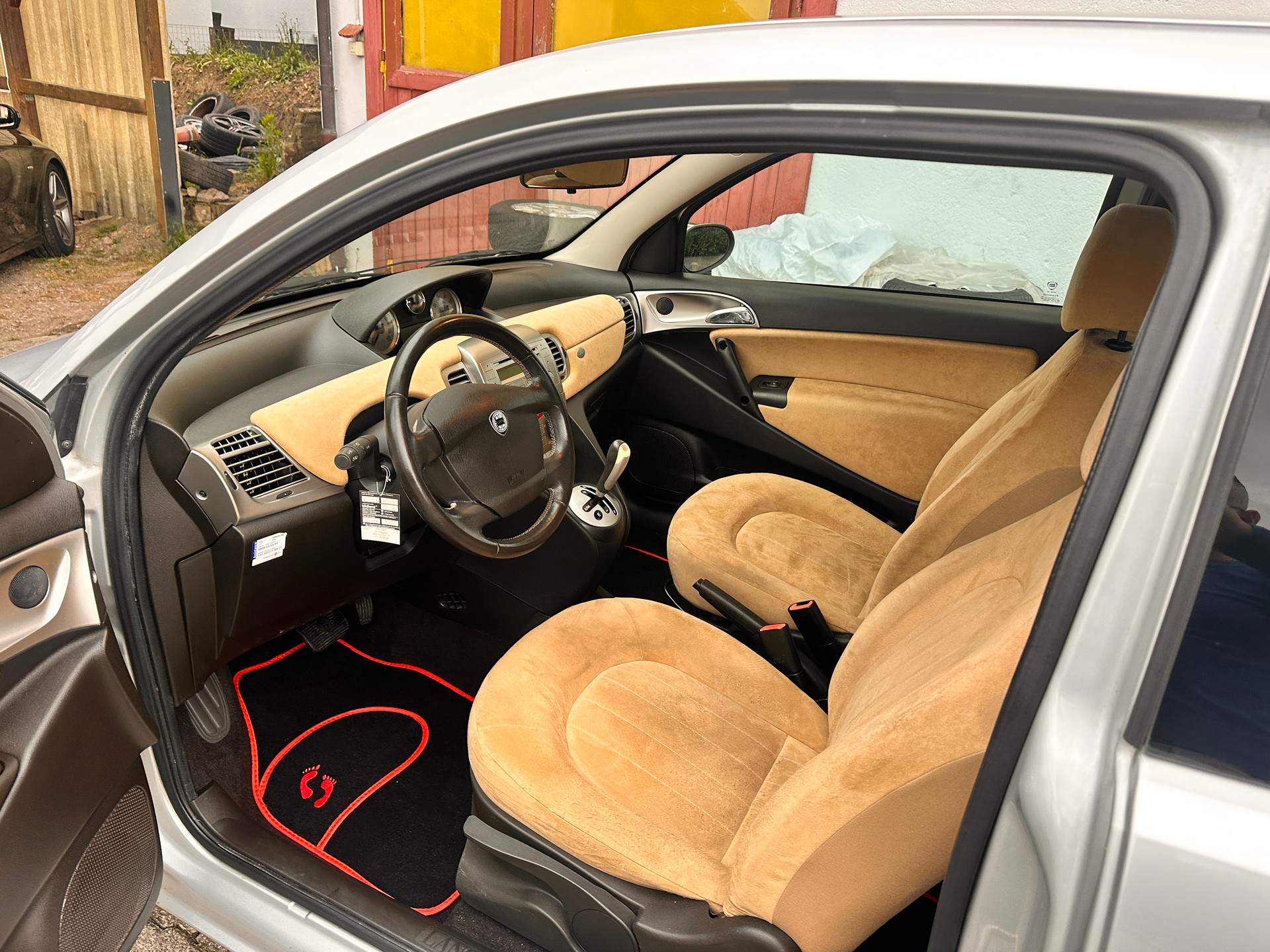 LANCIA Ypsilon 1.4 16V Platino-image-15