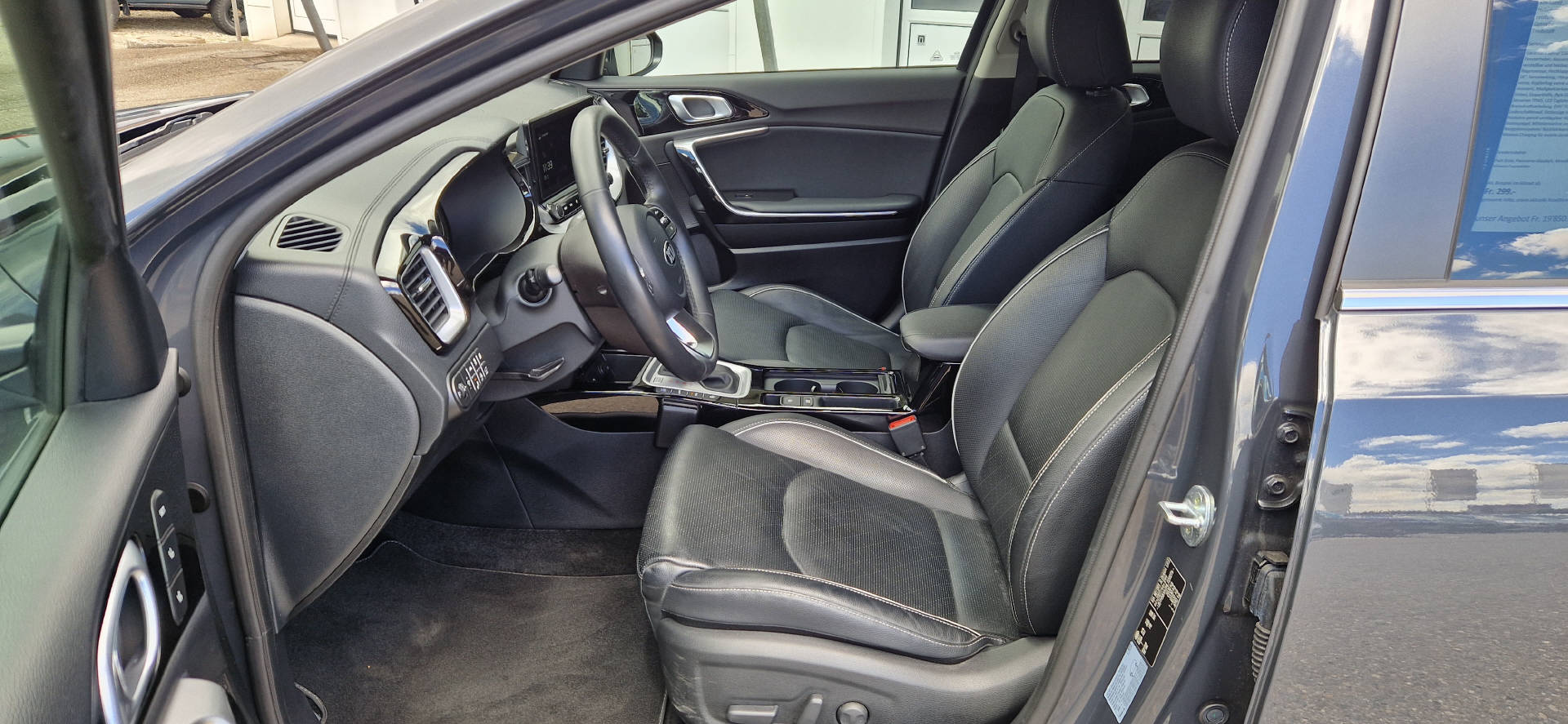 KIA Ceed SW 1.6 GDi Plug-in Hybrid Style-image-5