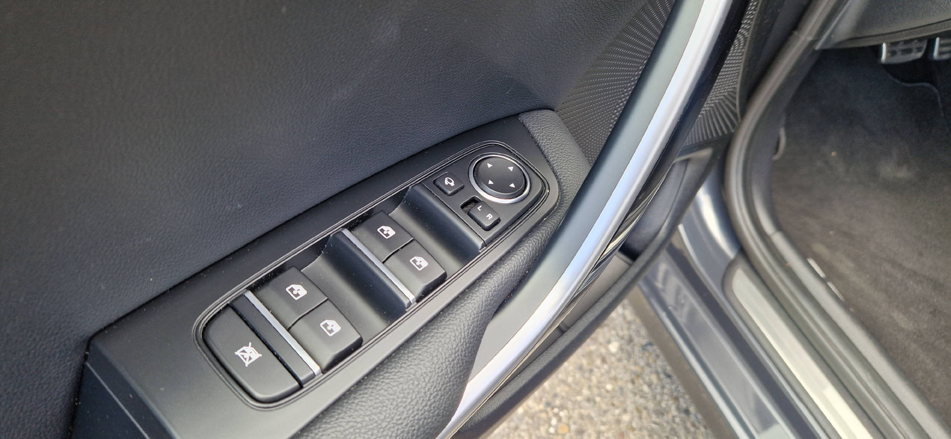 KIA Ceed SW 1.6 GDi Plug-in Hybrid Style-image-4