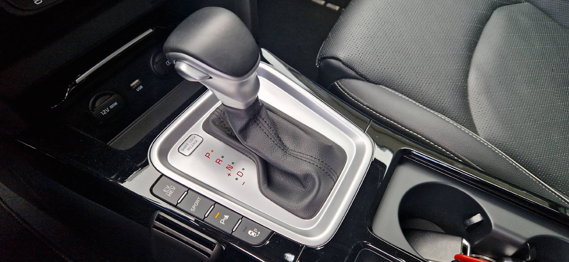 KIA Ceed SW 1.6 GDi Plug-in Hybrid Style-image-14