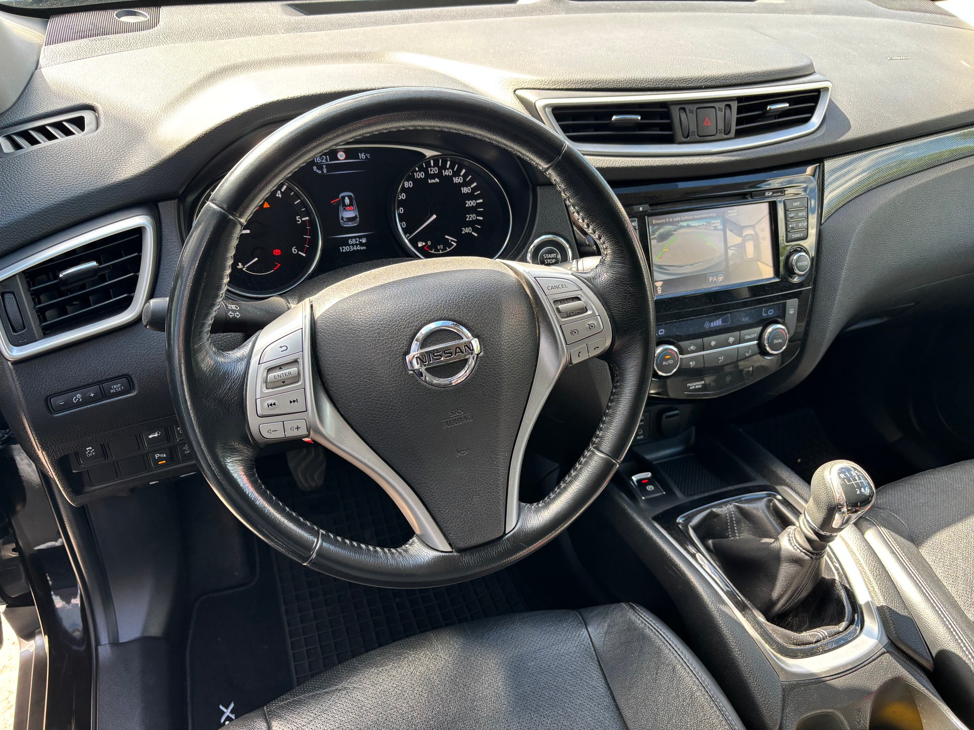 NISSAN X-Trail 1.6 dCi tekna 4x4-image-11