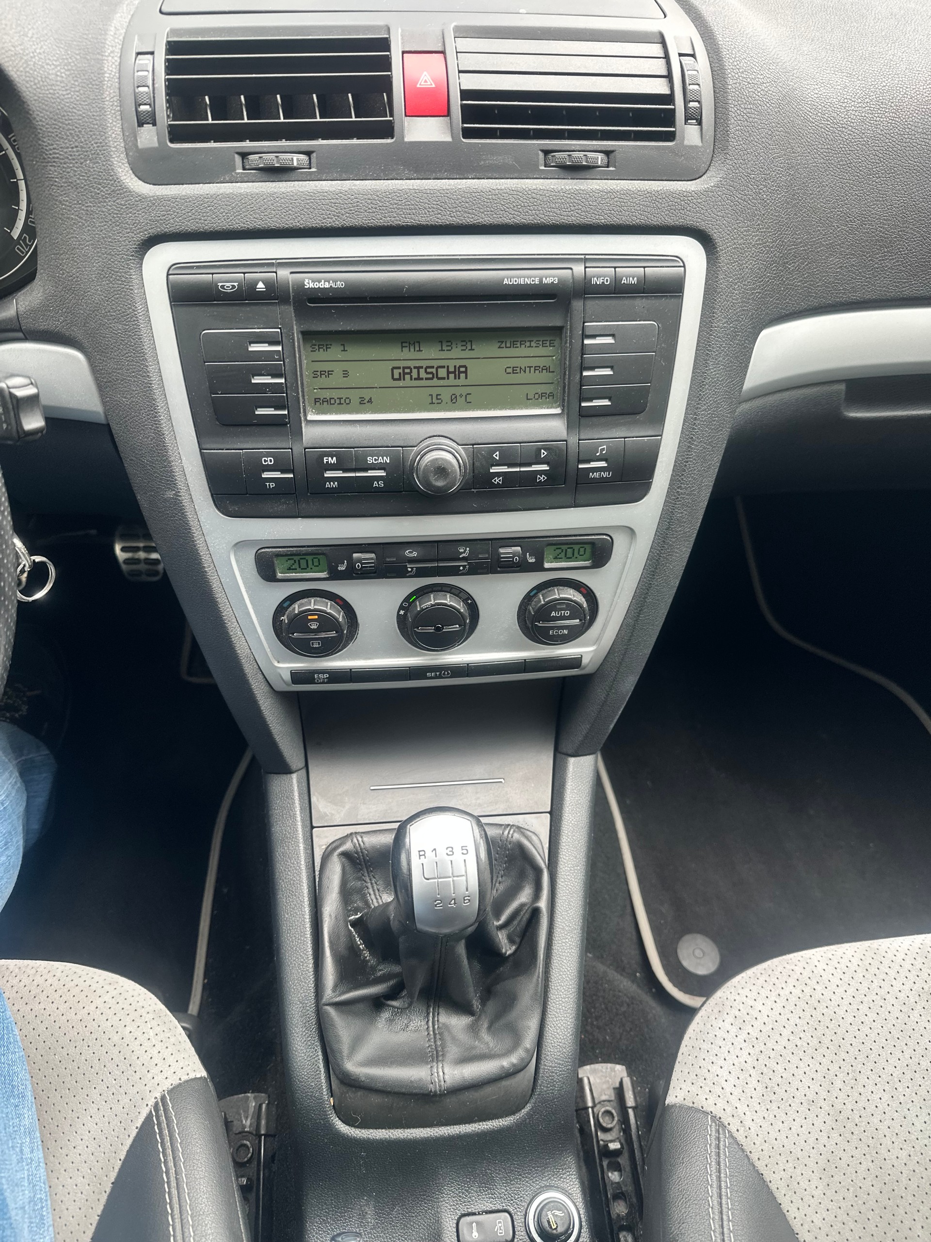 SKODA Octavia 2.0 TFSI RS-image-11