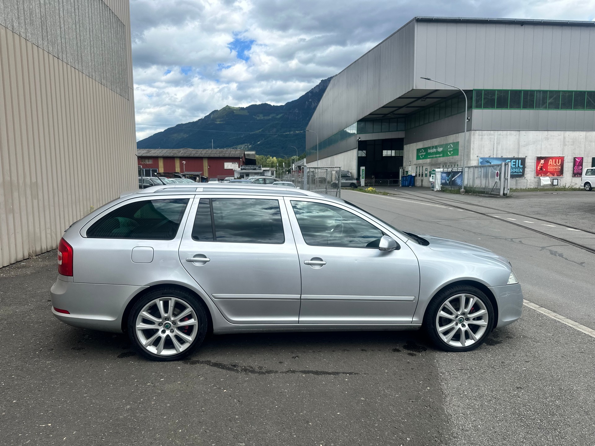 SKODA Octavia 2.0 TFSI RS-image-8