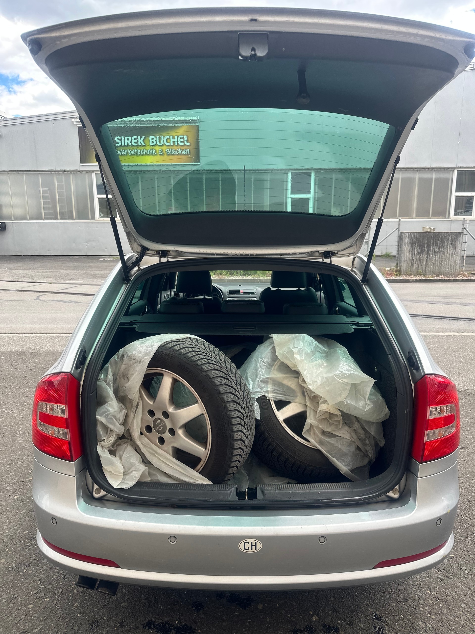 SKODA Octavia 2.0 TFSI RS-image-7