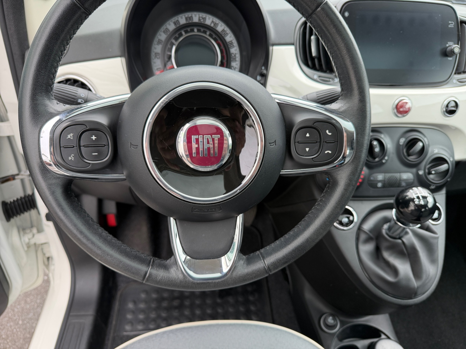 FIAT 500 0.9 T TwinAir Lounge-image-11