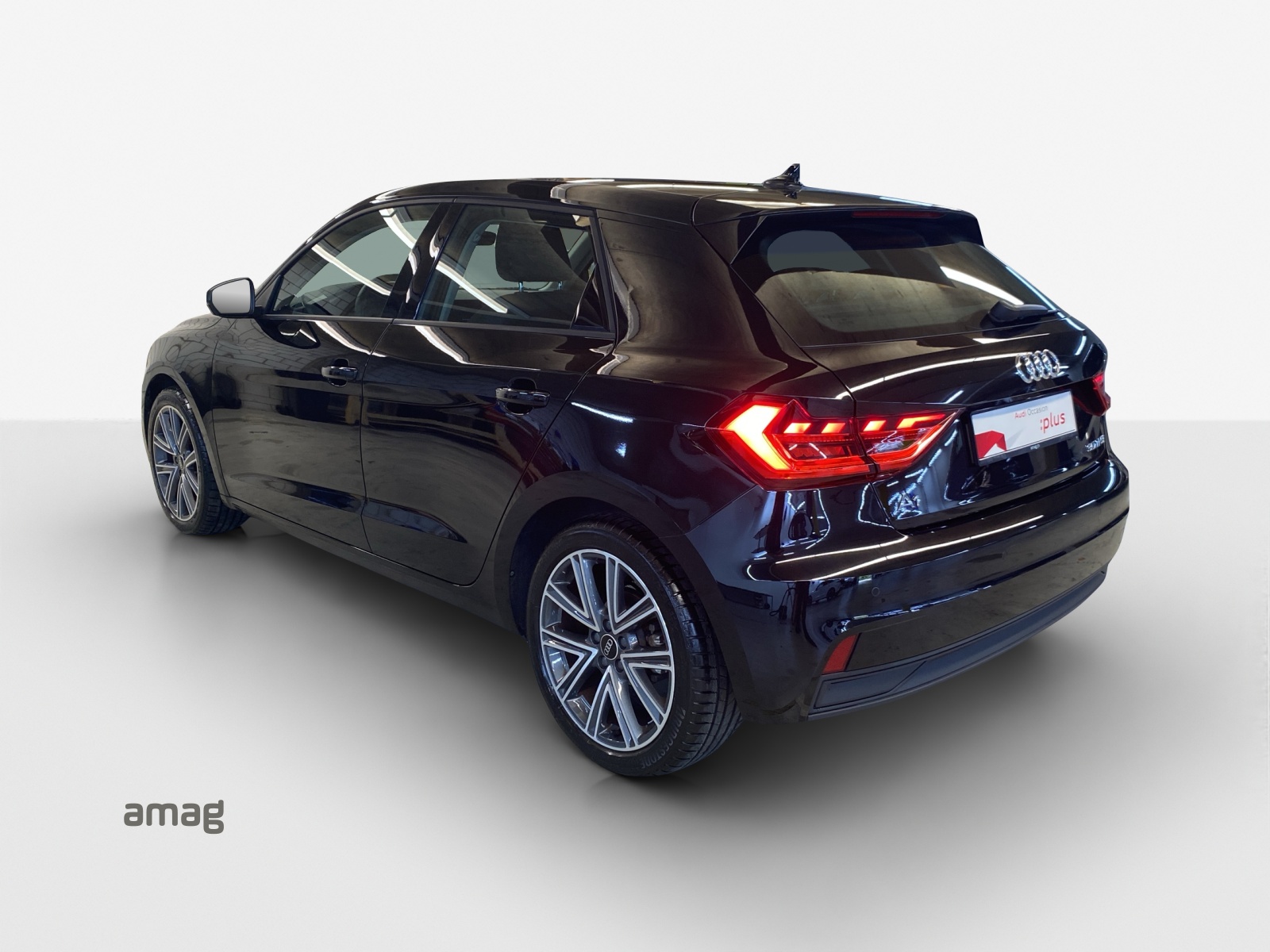 AUDI A1 Sportback 30 TFSI Attraction S-tronic-image-2