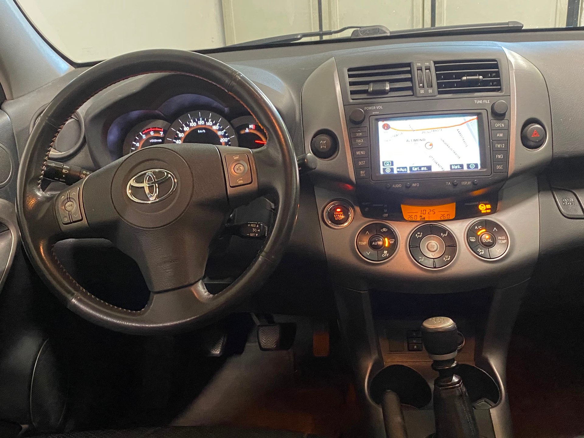 TOYOTA RAV-4 2.2D-4 D Linea Sol-image-7